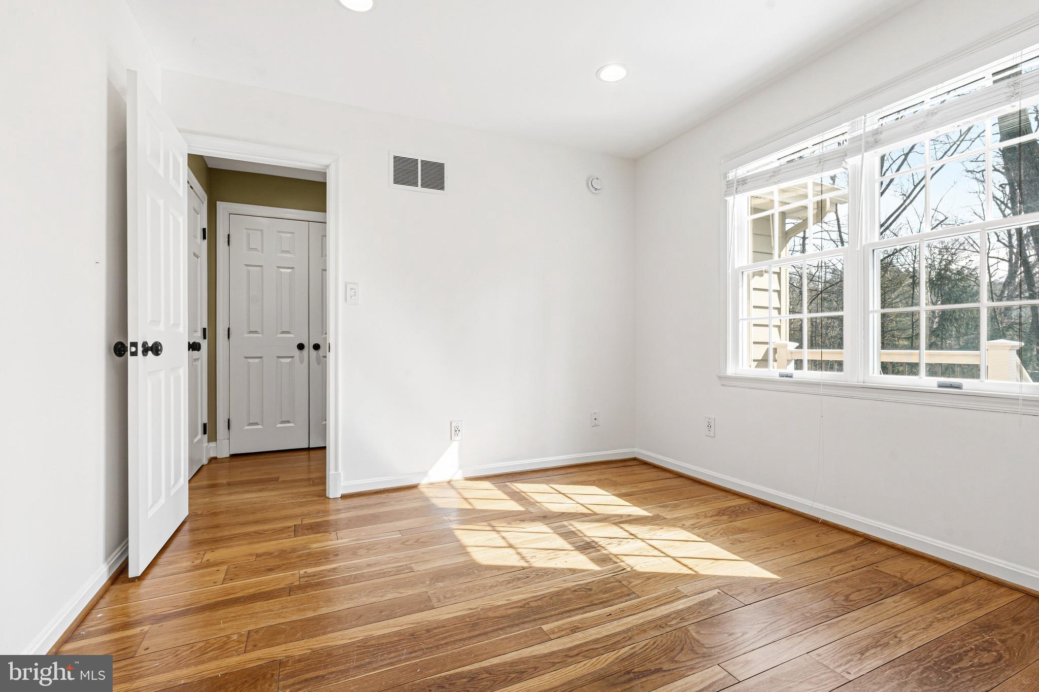 TOWSON - Residential