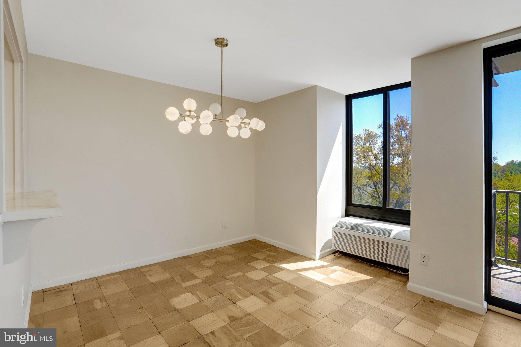 RADNOR - FORT MYER HEIGHTS - Residential