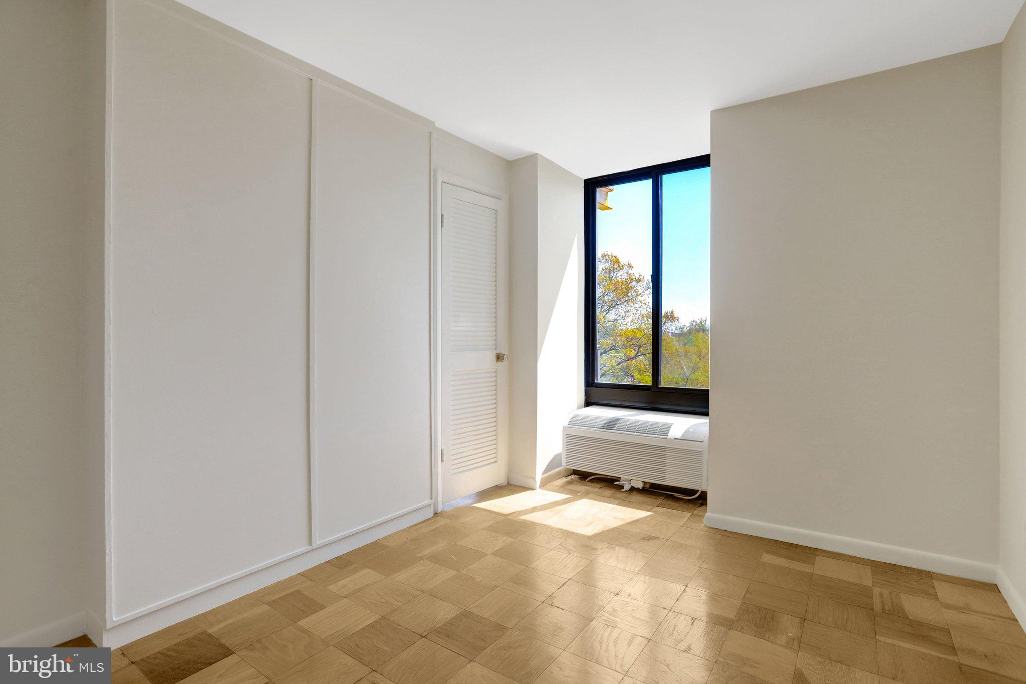 RADNOR - FORT MYER HEIGHTS - Residential