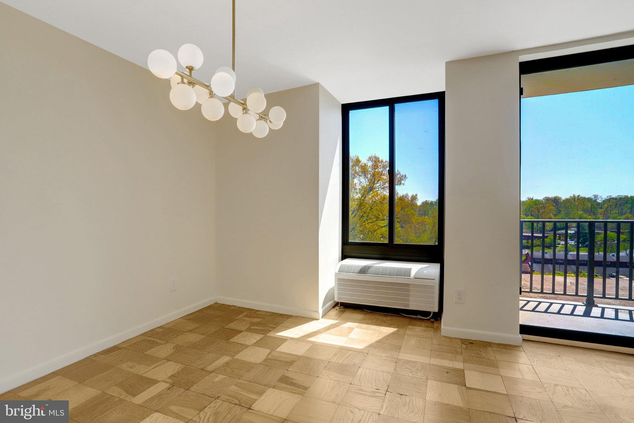 RADNOR - FORT MYER HEIGHTS - Residential