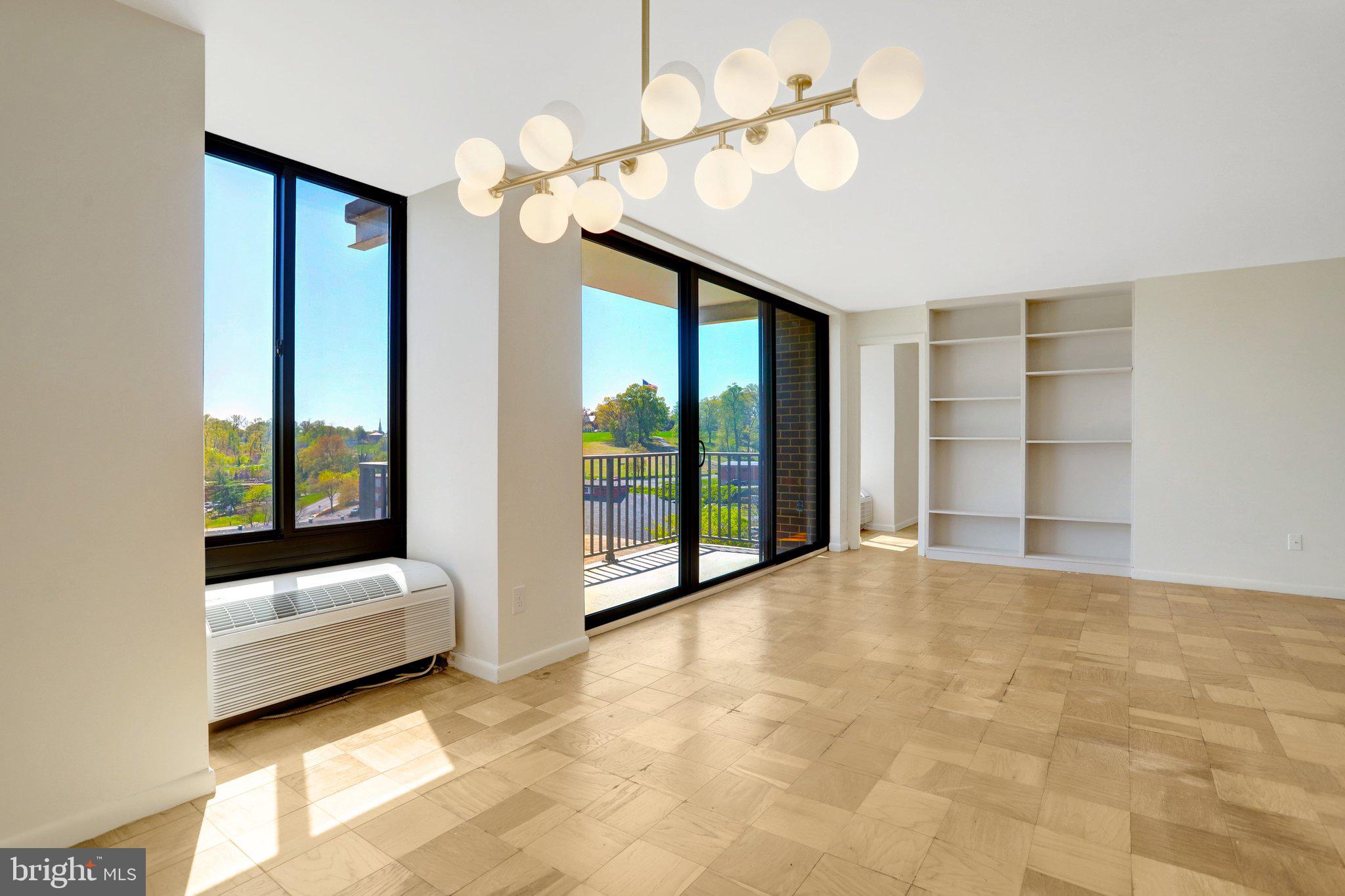 RADNOR - FORT MYER HEIGHTS - Residential