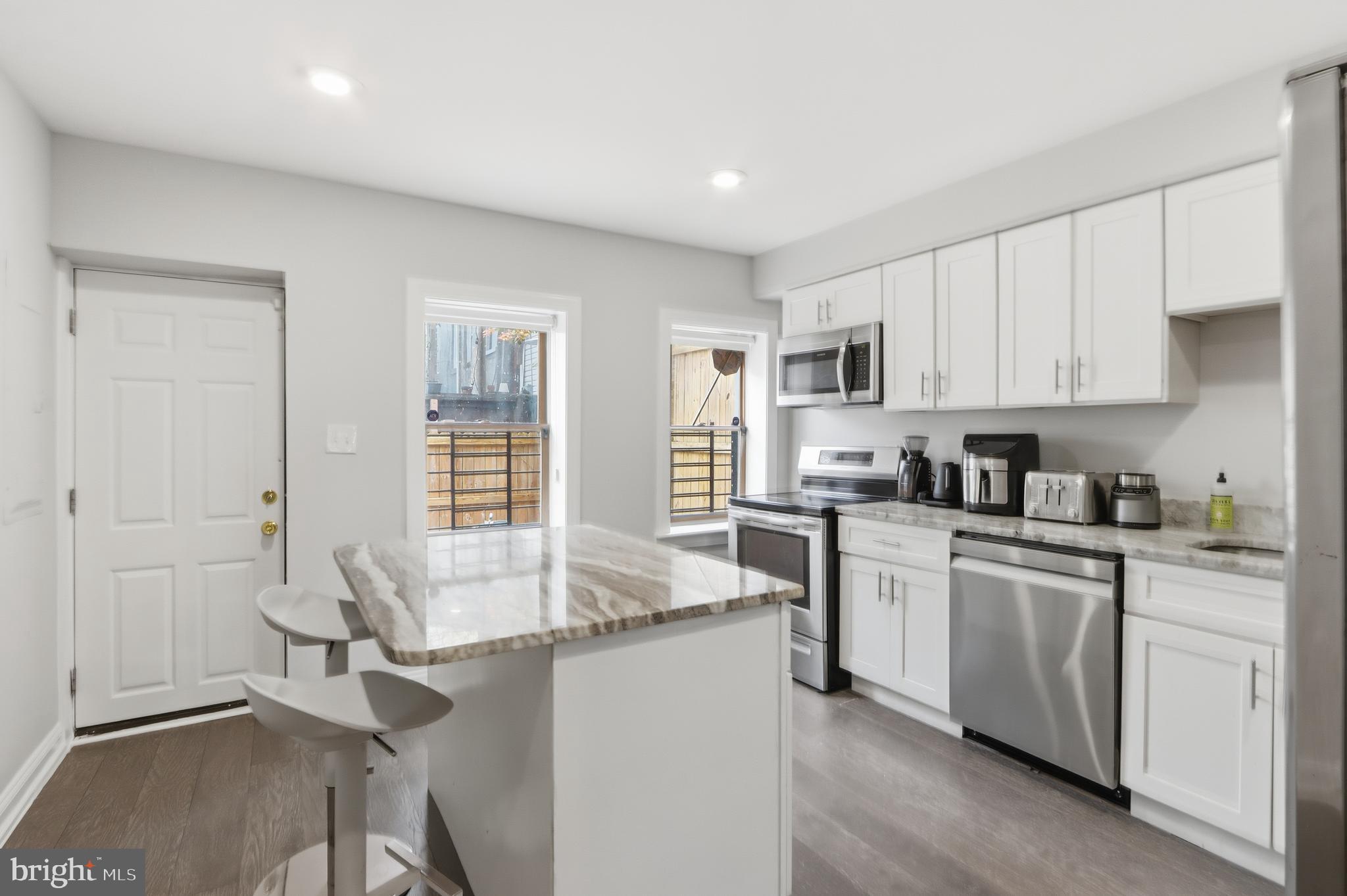 WASHINGTON VILLAGE - Residential