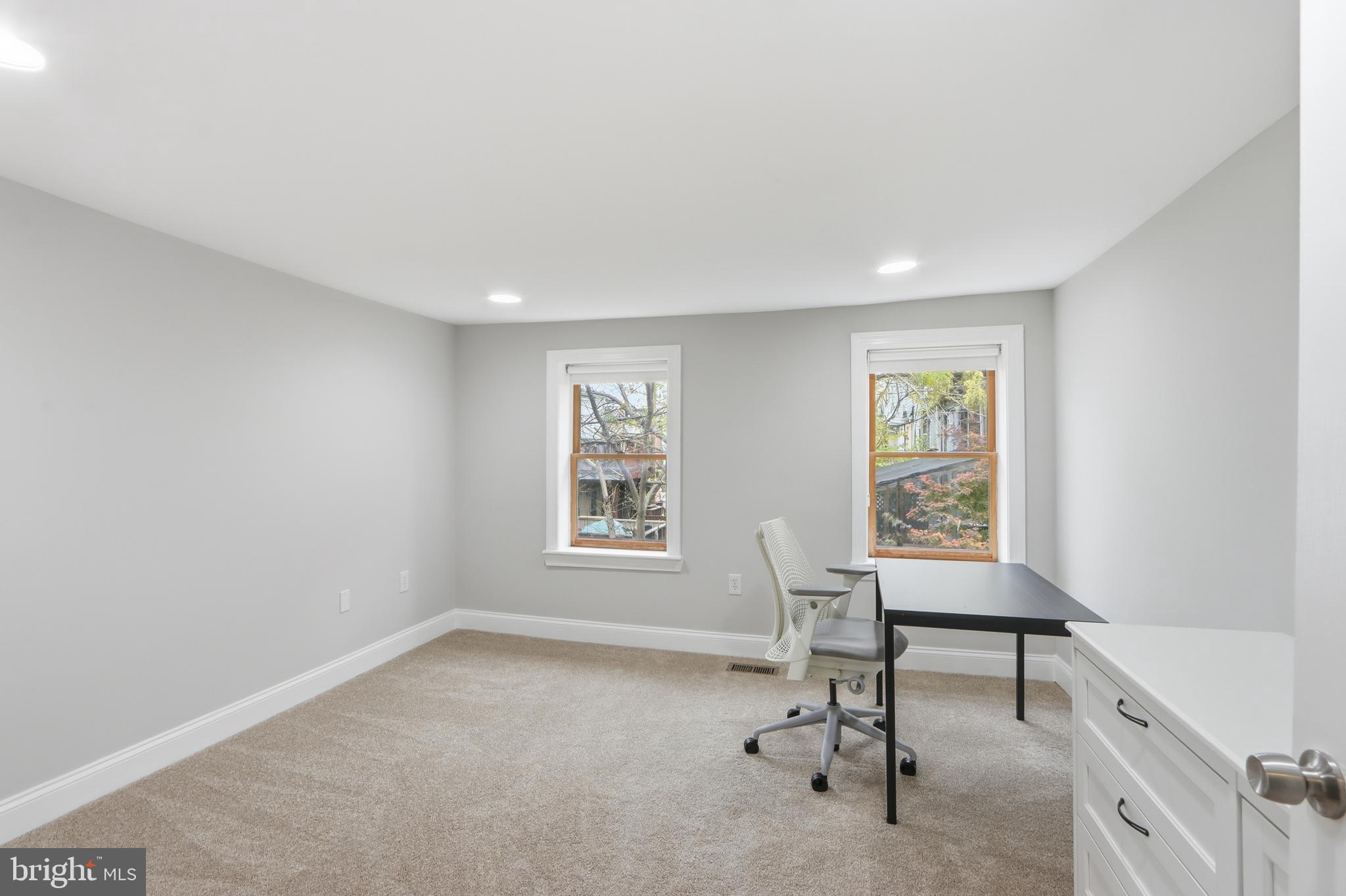 WASHINGTON VILLAGE - Residential