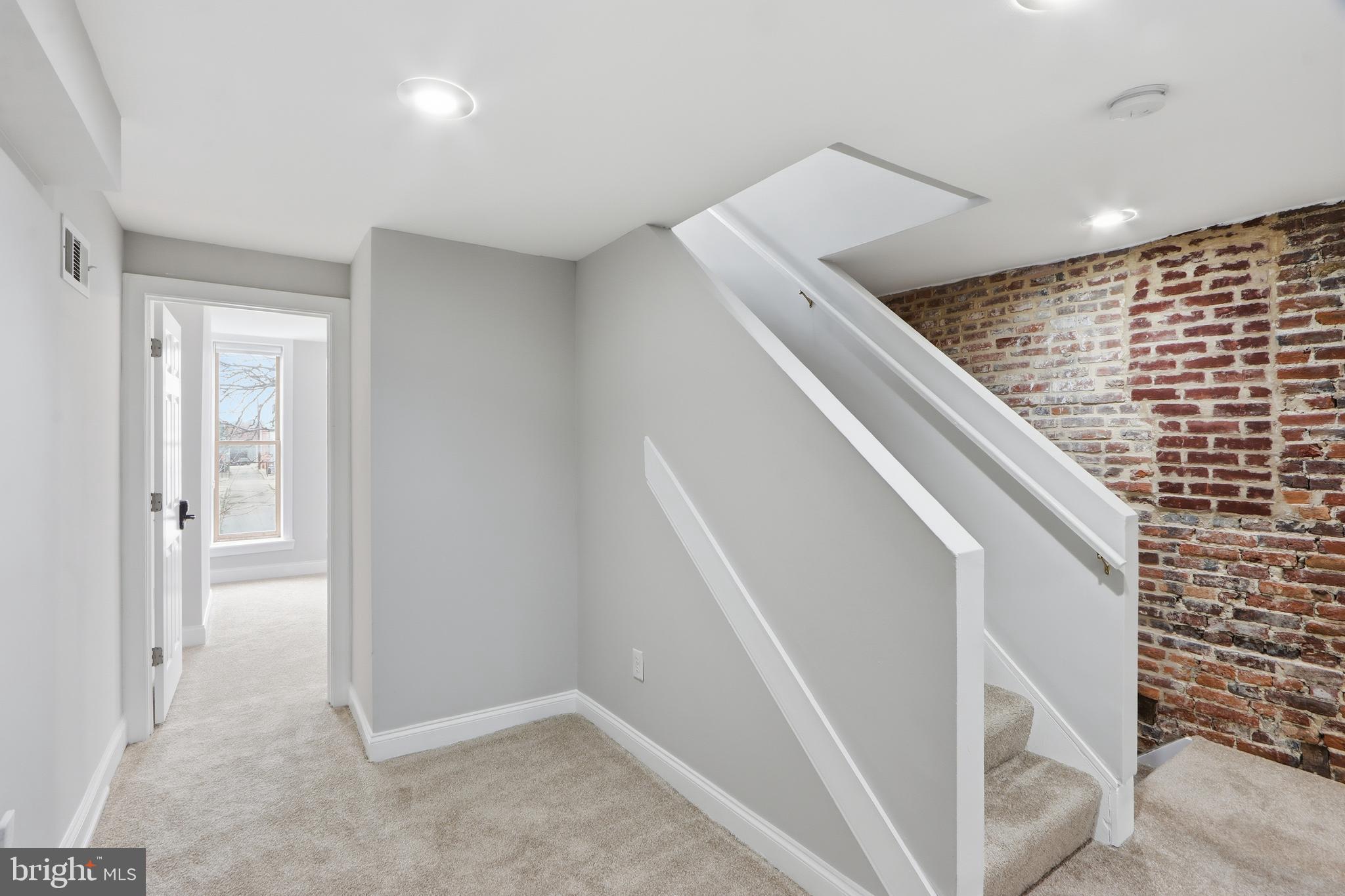 WASHINGTON VILLAGE - Residential