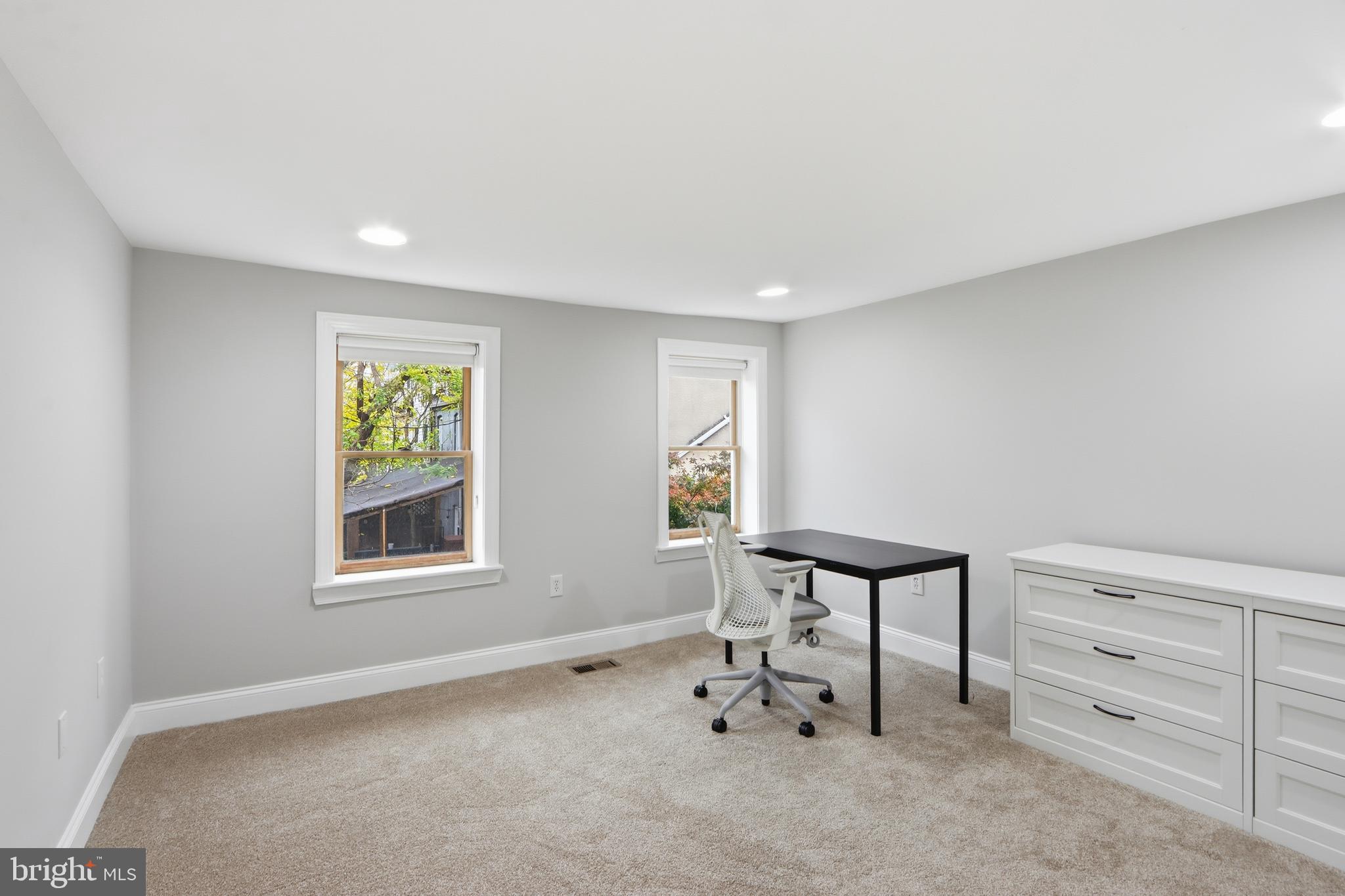 WASHINGTON VILLAGE - Residential