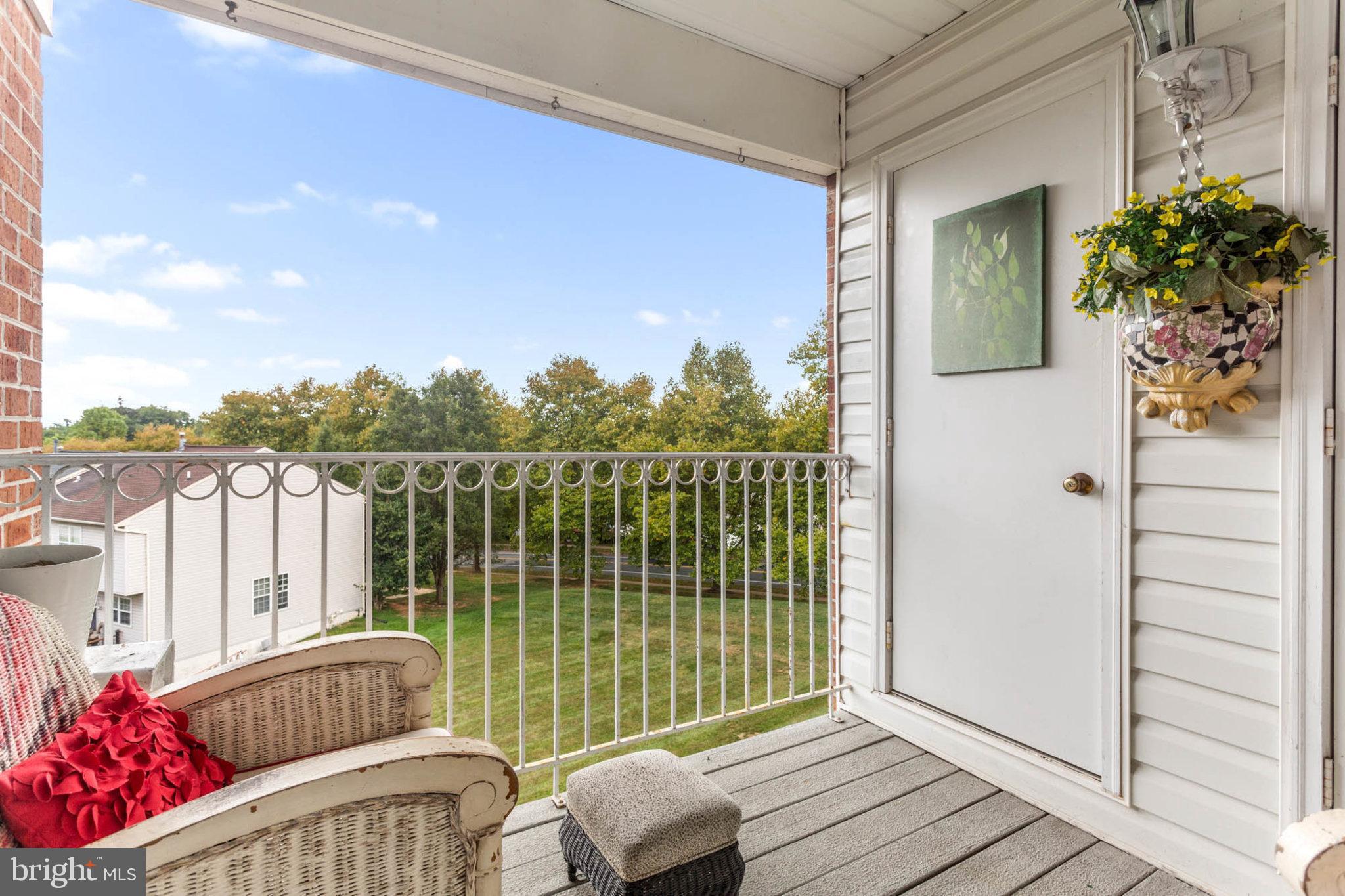 COUNTRY WALK - Residential