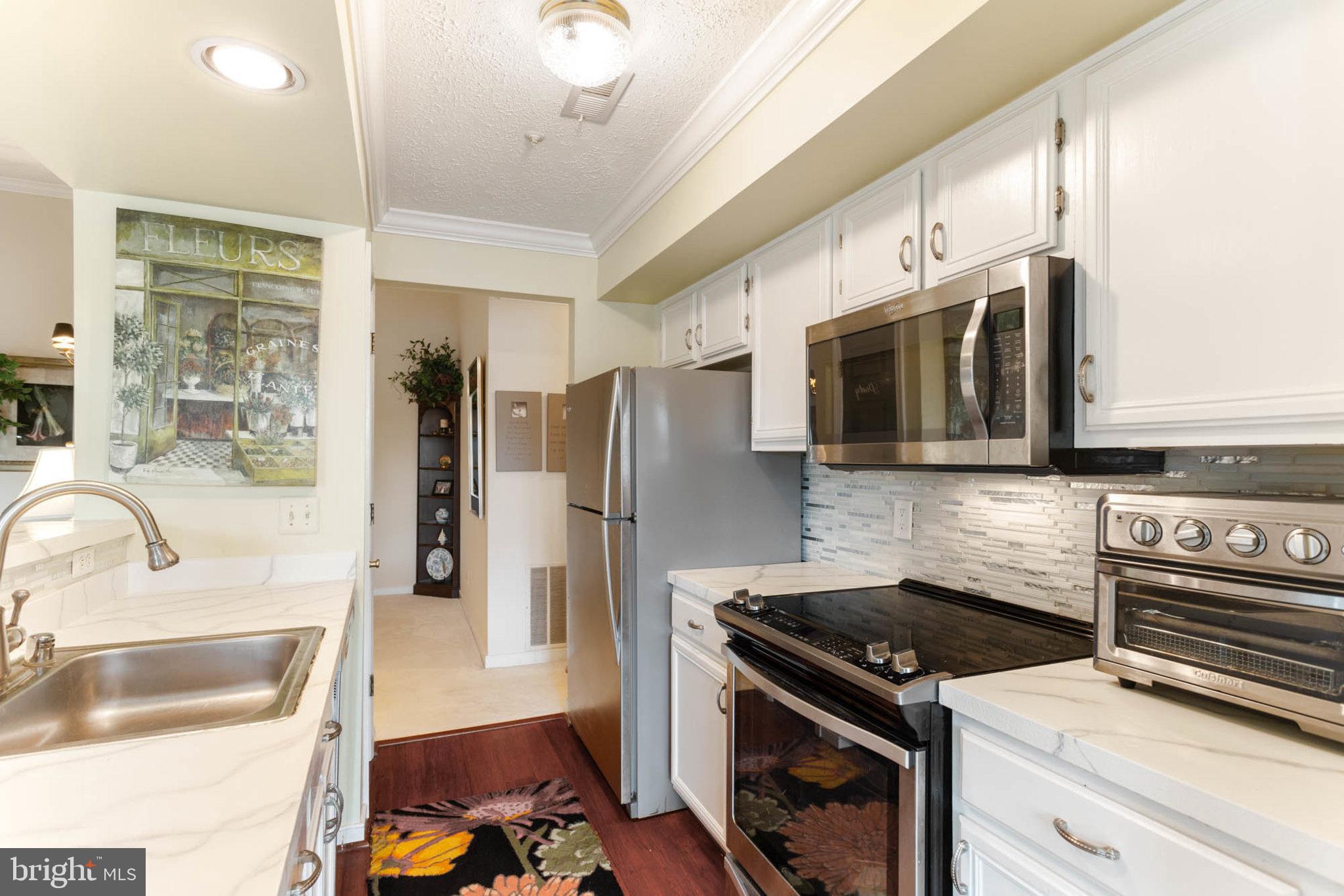 COUNTRY WALK - Residential