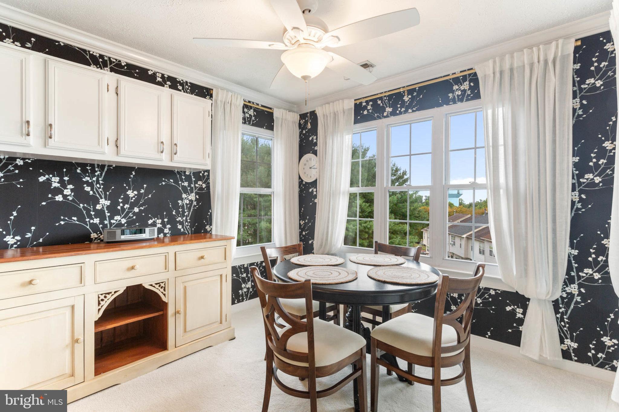 COUNTRY WALK - Residential