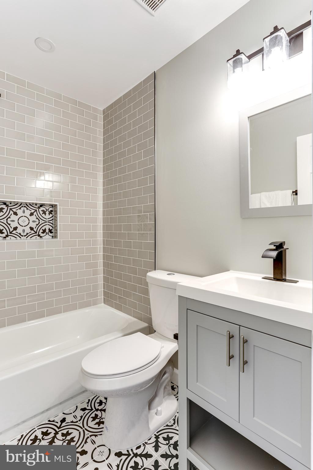 MONTGOMERY MEADOWS - Residential