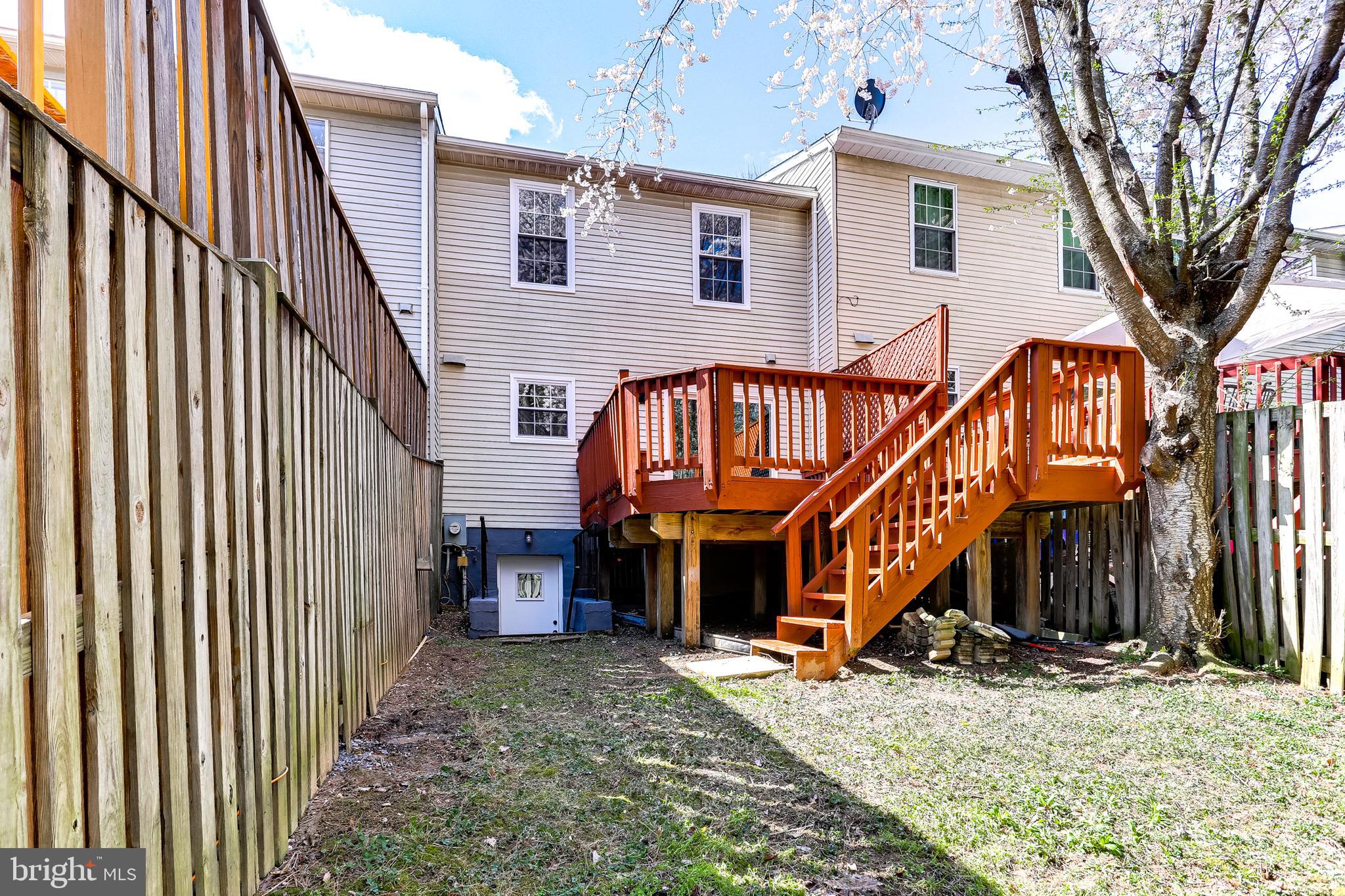 MONTGOMERY MEADOWS - Residential