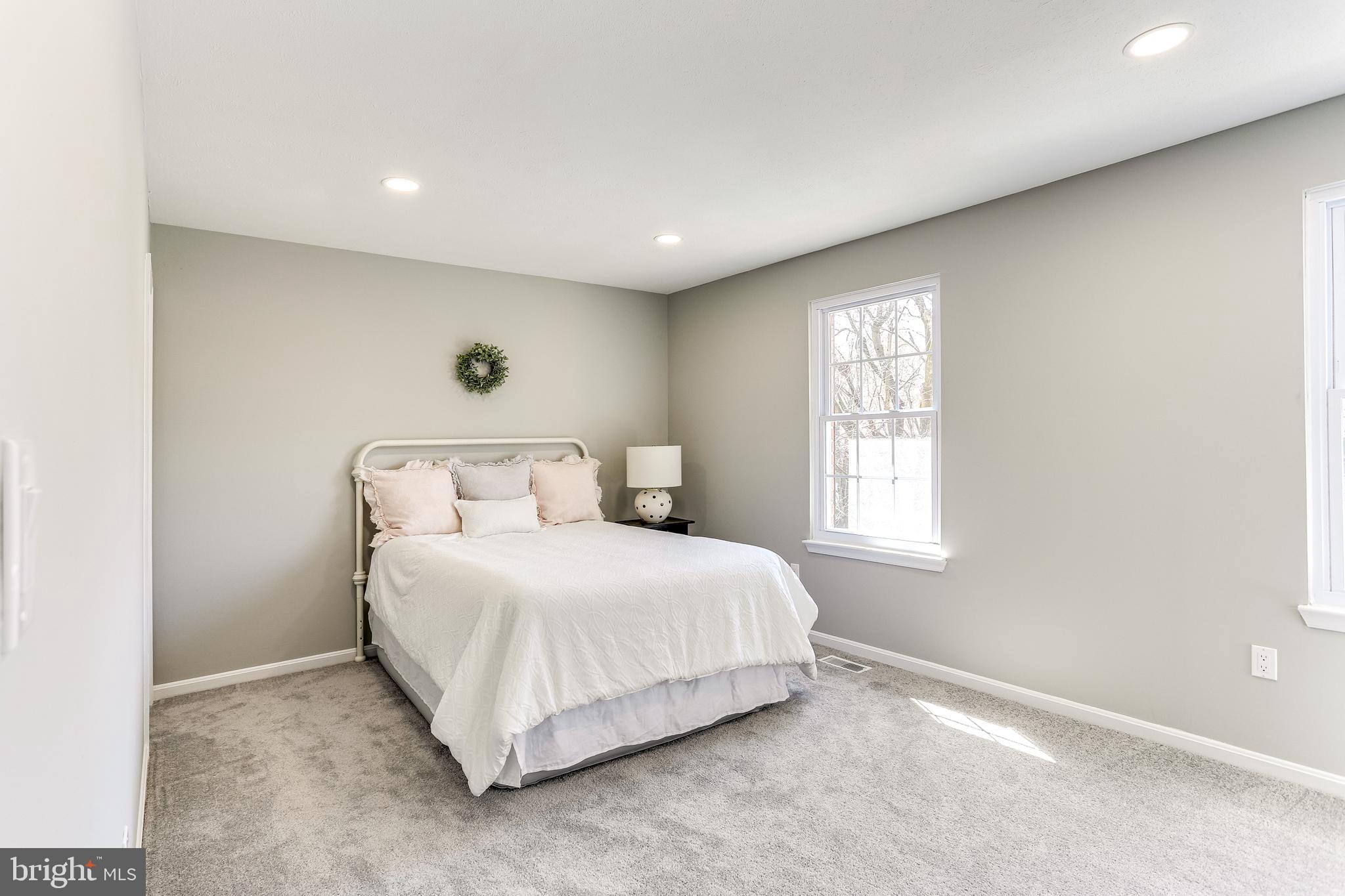 MONTGOMERY MEADOWS - Residential