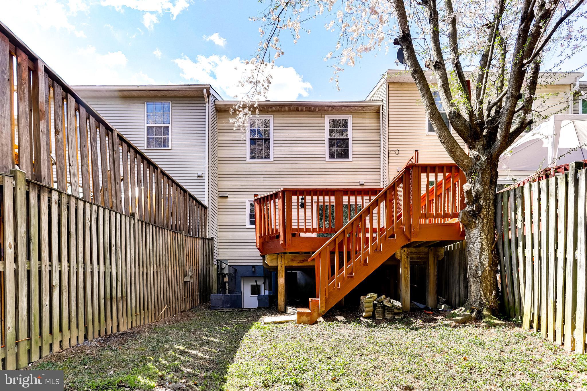 MONTGOMERY MEADOWS - Residential