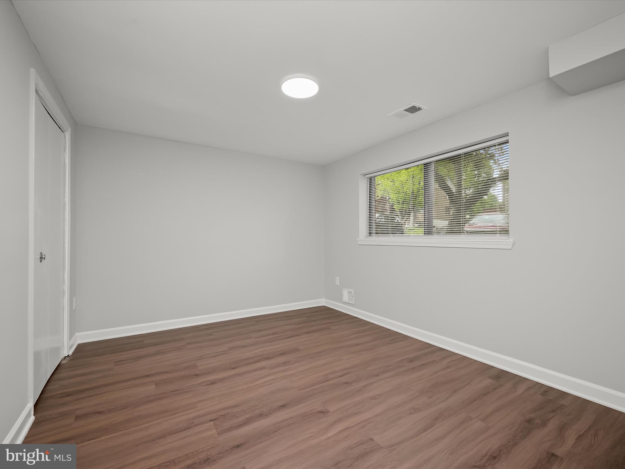 VILLAGE OF OWEN BROWN - Residential