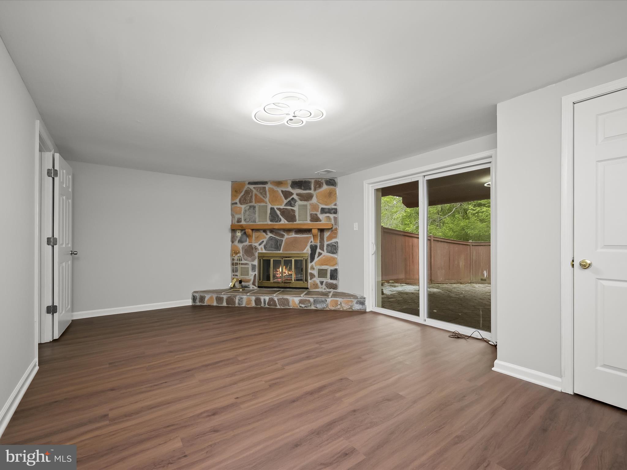 VILLAGE OF OWEN BROWN - Residential