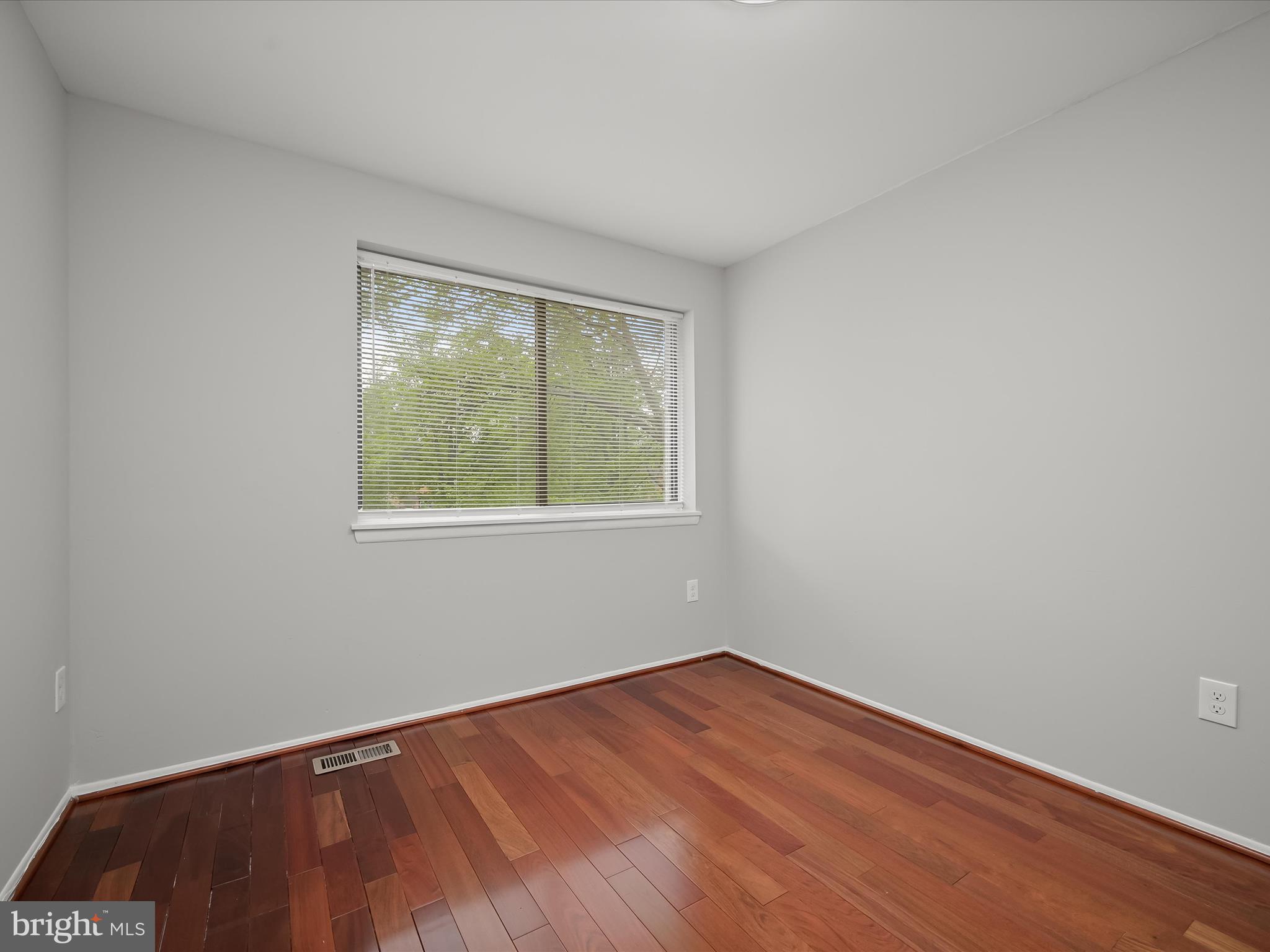 VILLAGE OF OWEN BROWN - Residential