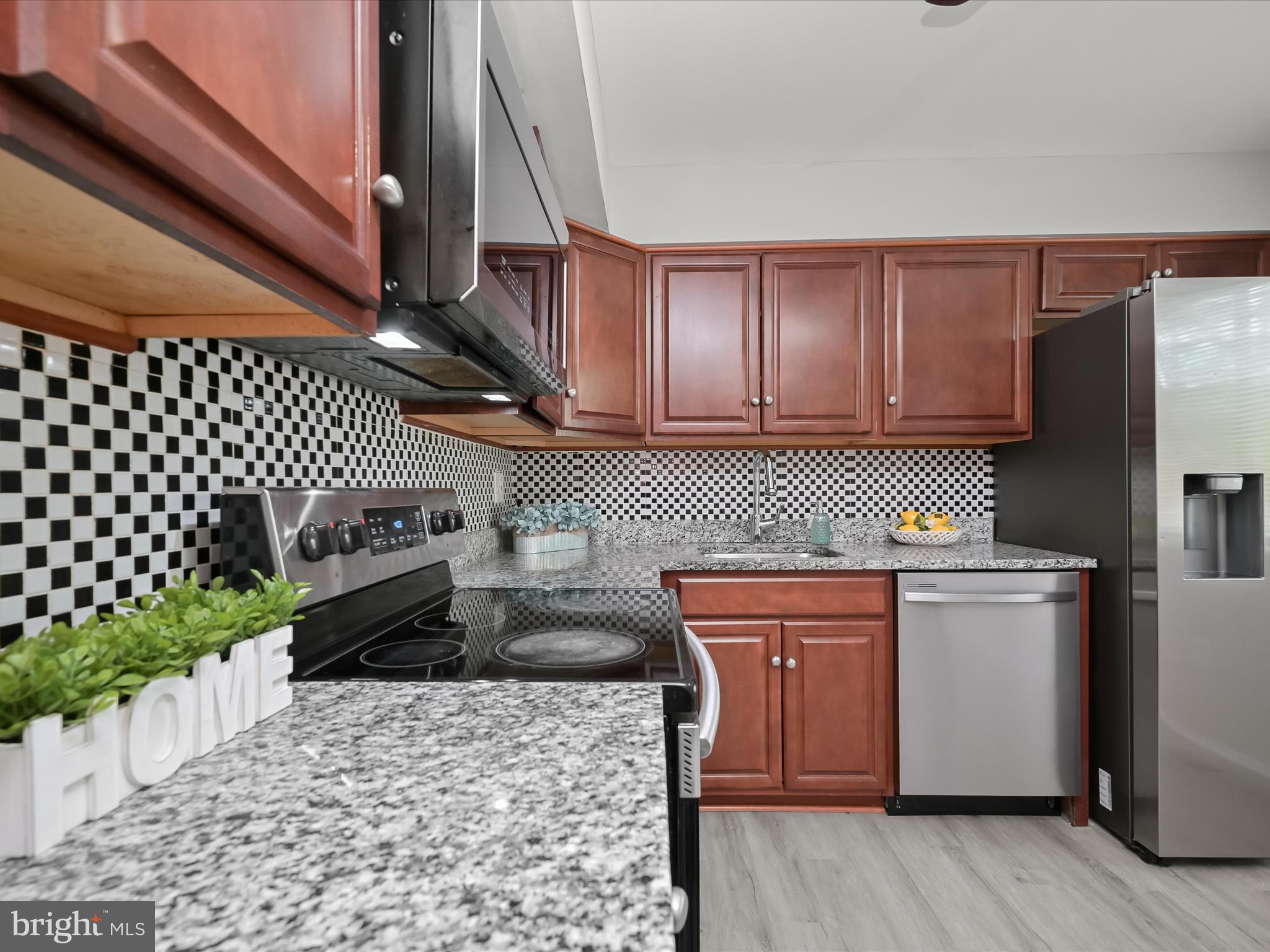 VILLAGE OF OWEN BROWN - Residential