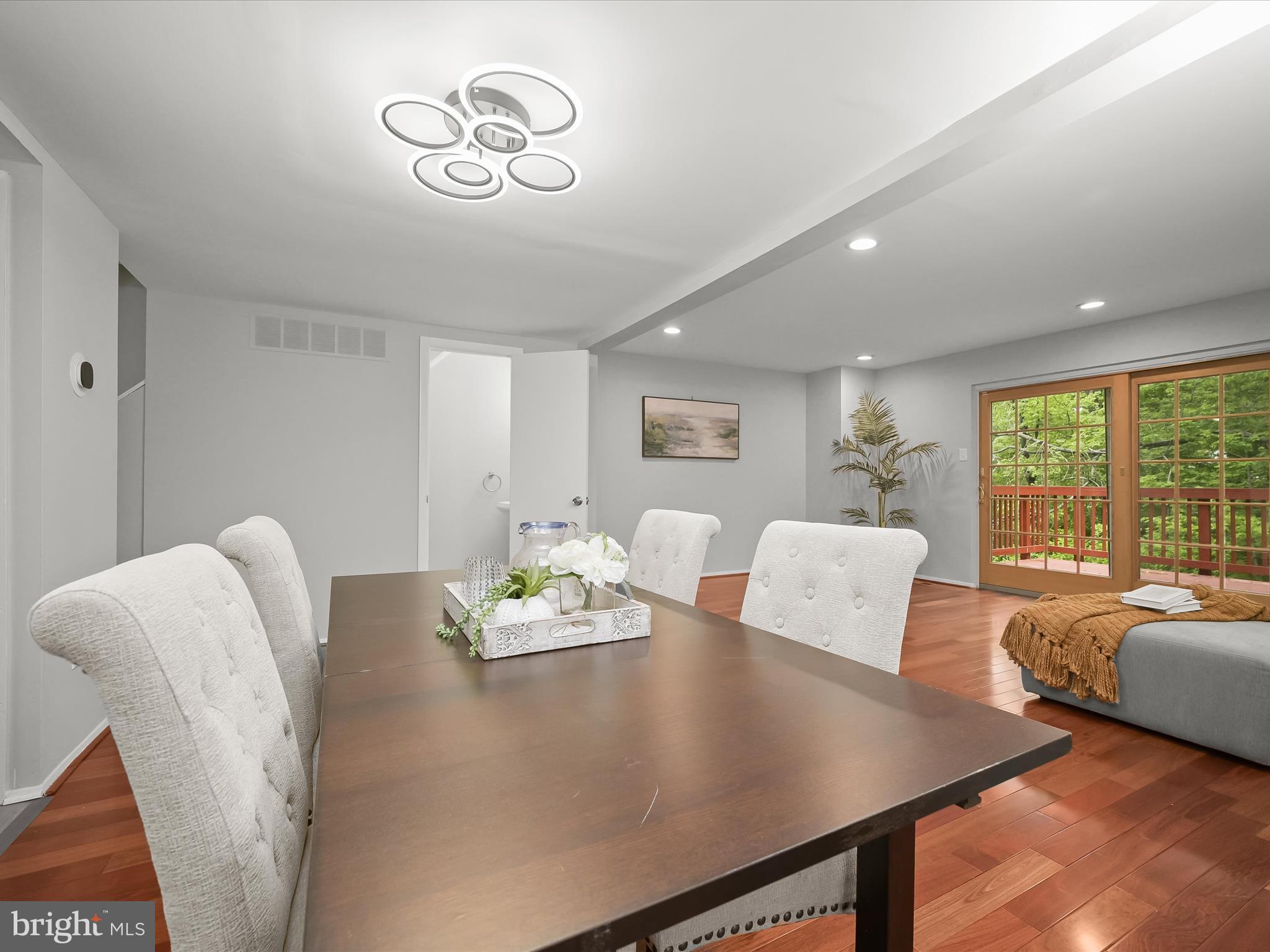 VILLAGE OF OWEN BROWN - Residential