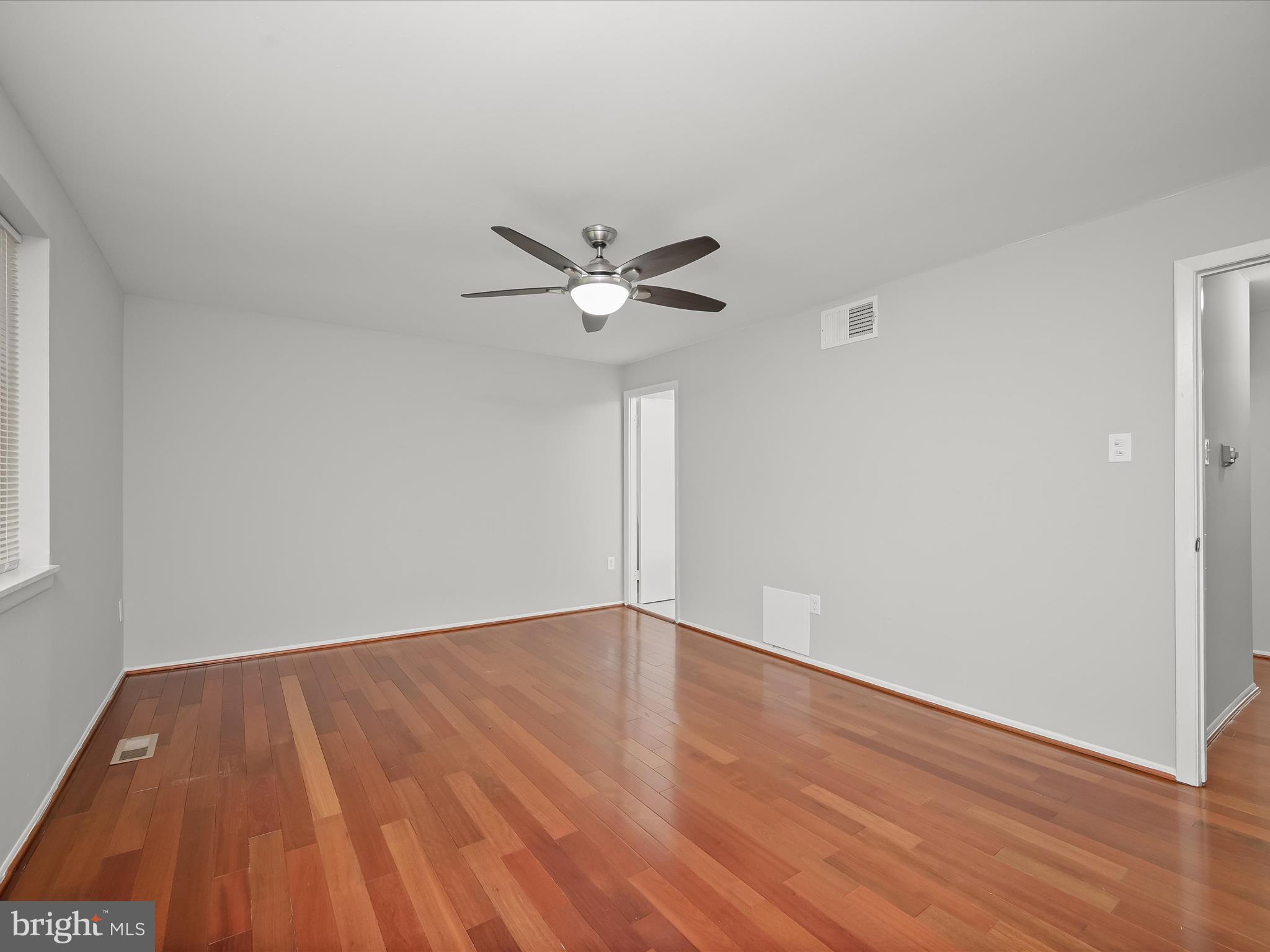 VILLAGE OF OWEN BROWN - Residential