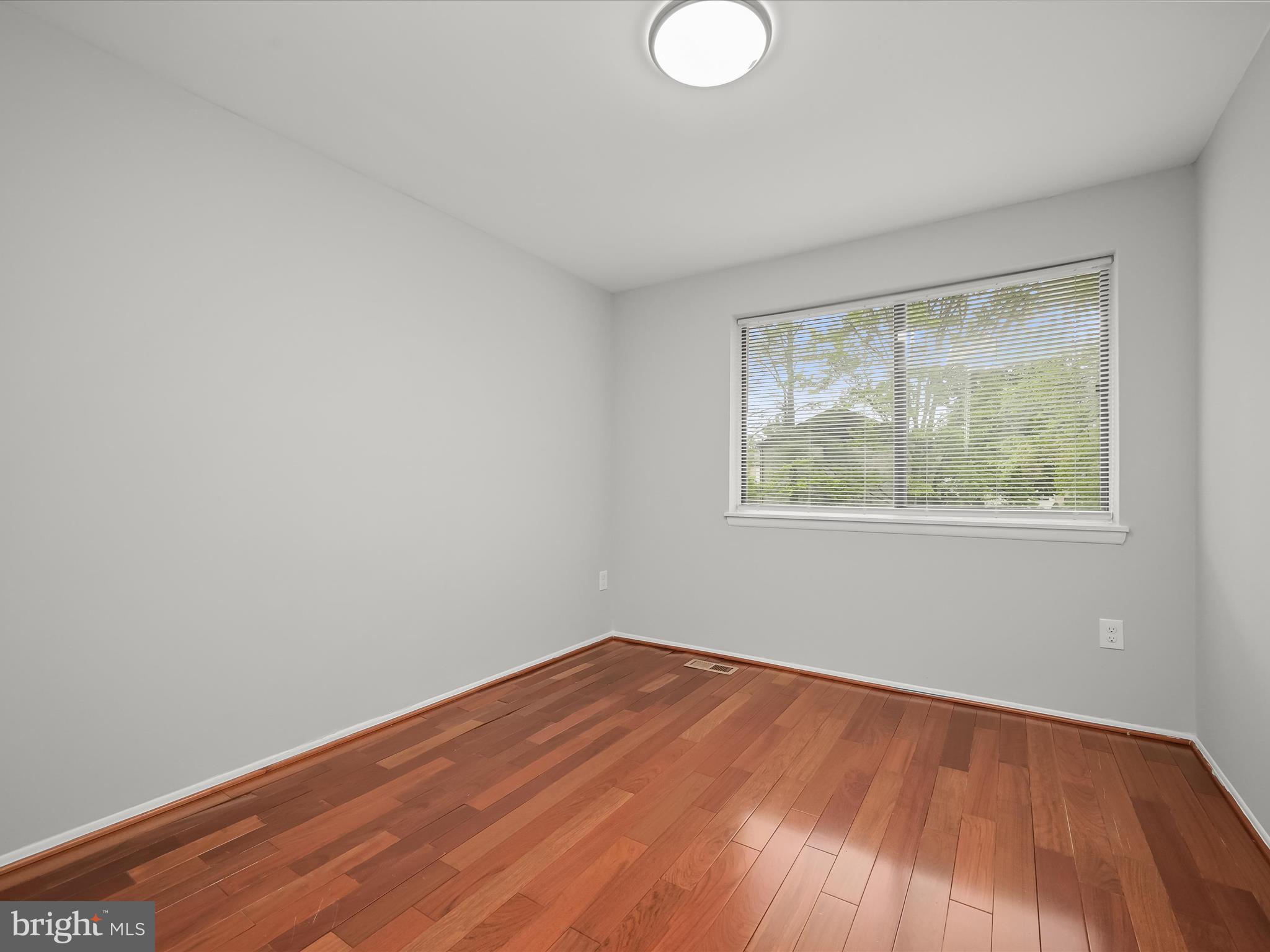 VILLAGE OF OWEN BROWN - Residential