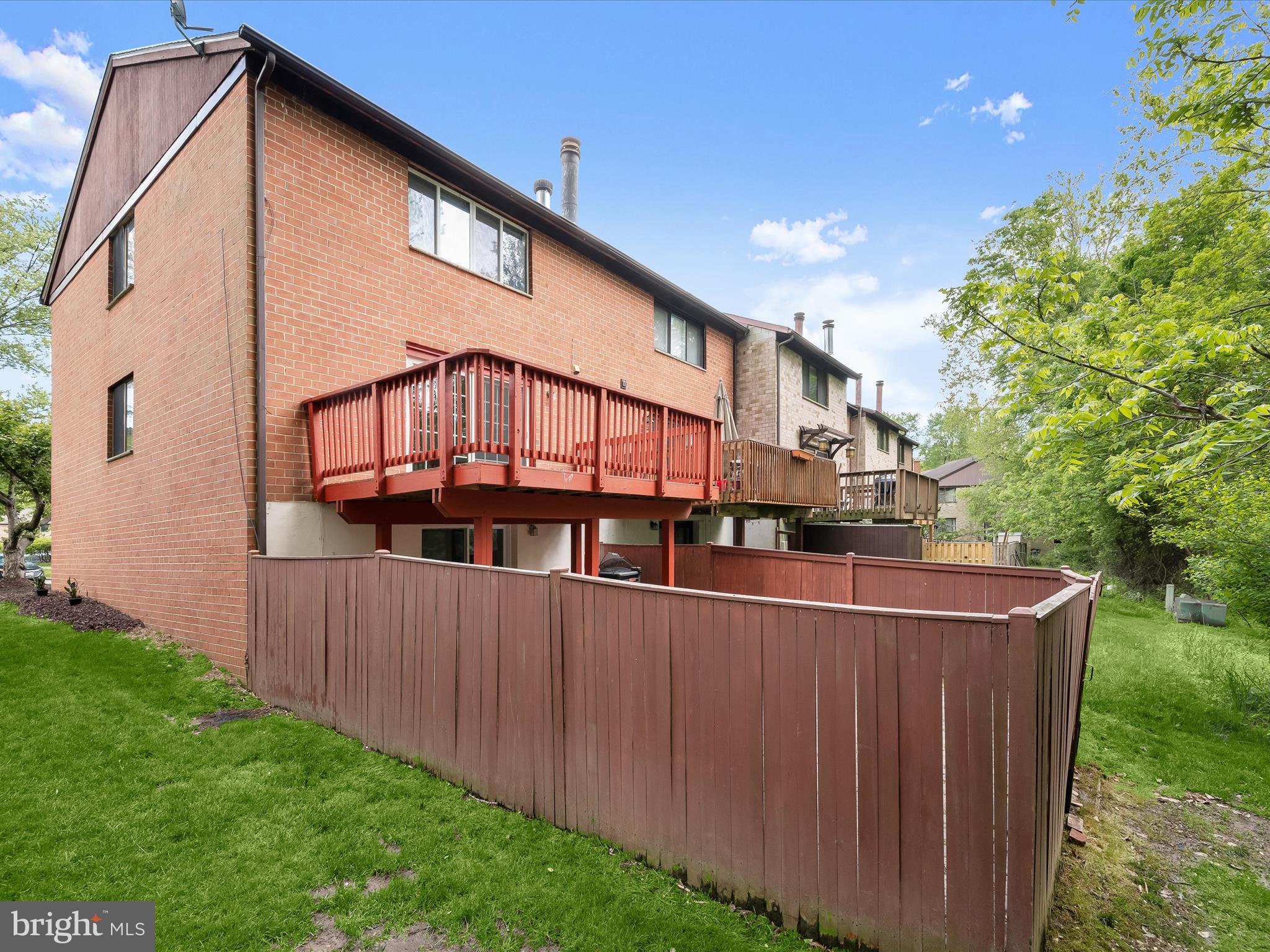 VILLAGE OF OWEN BROWN - Residential