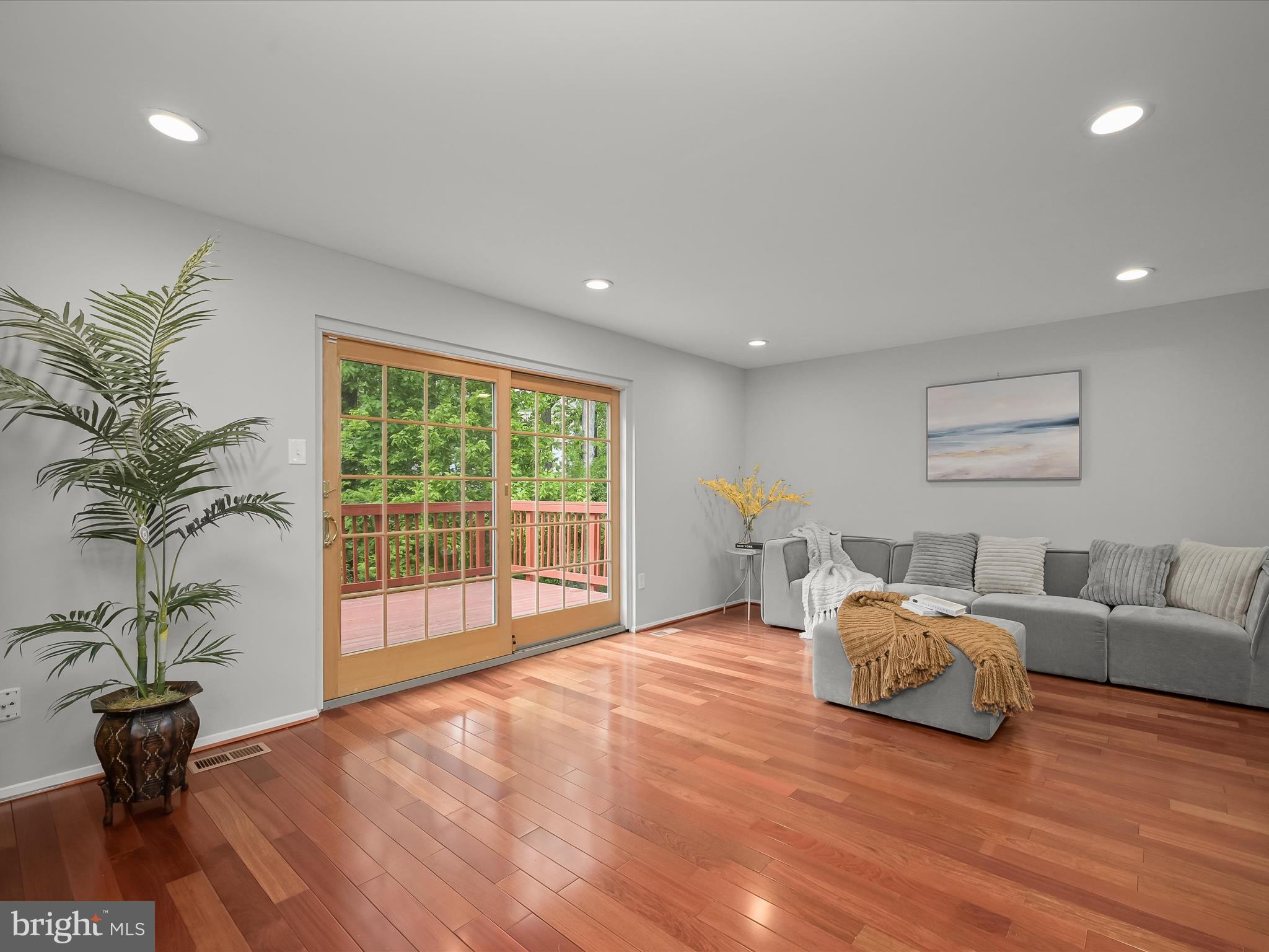 VILLAGE OF OWEN BROWN - Residential