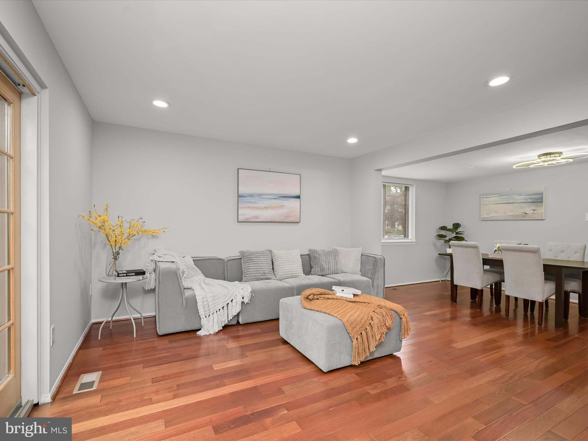 VILLAGE OF OWEN BROWN - Residential