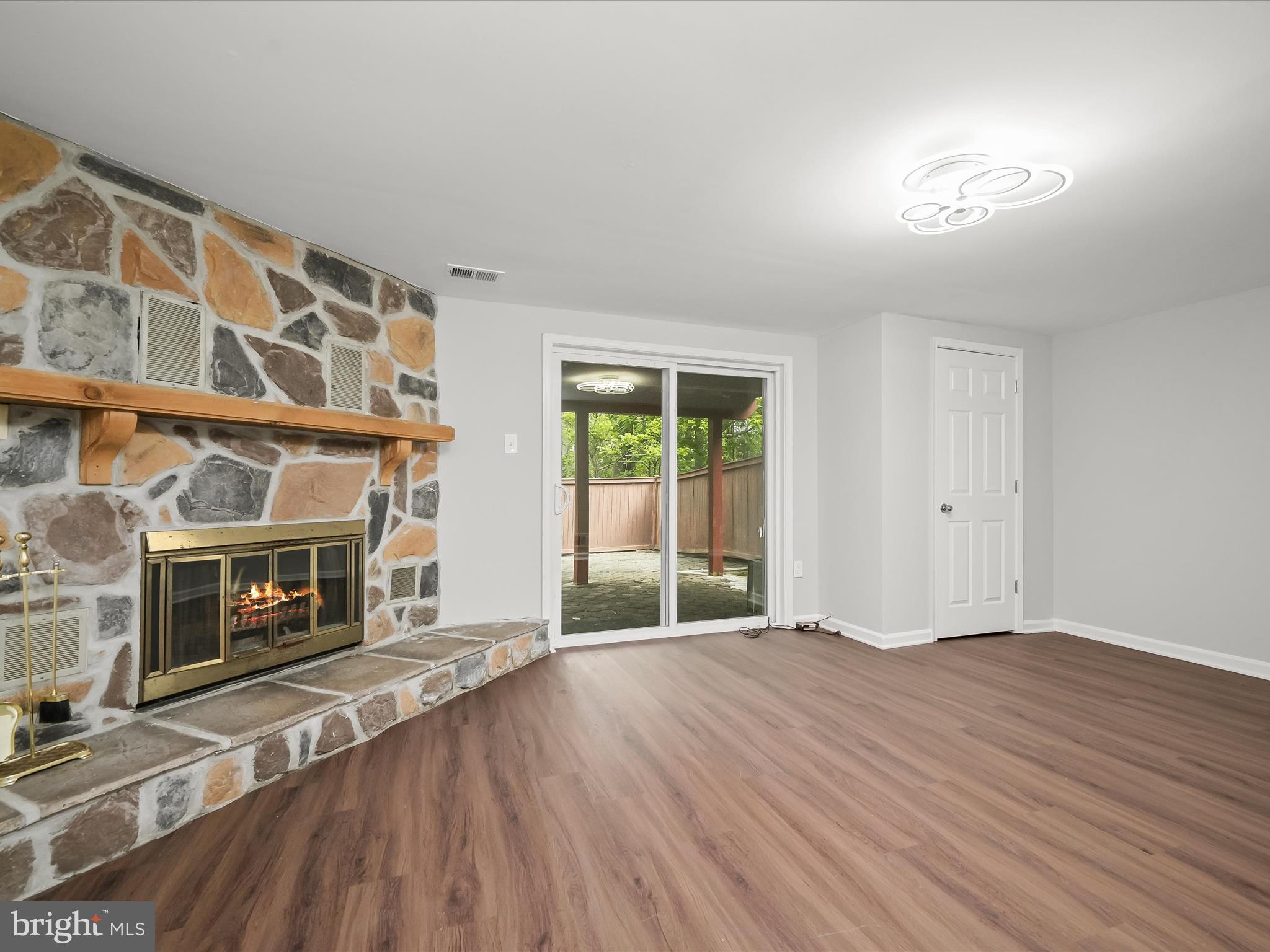 VILLAGE OF OWEN BROWN - Residential