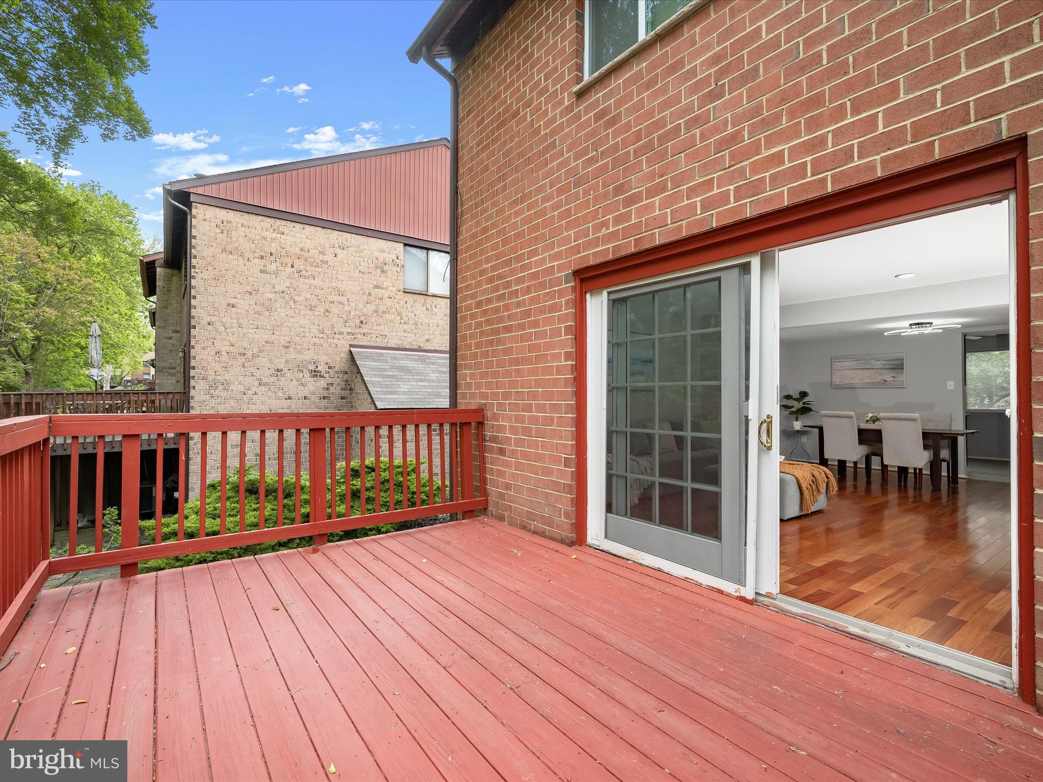 VILLAGE OF OWEN BROWN - Residential