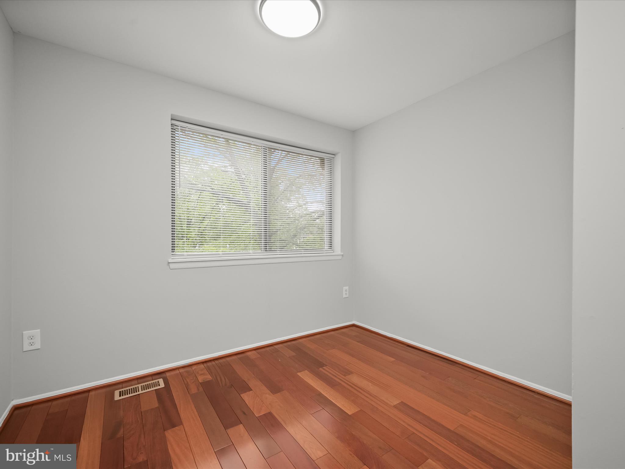 VILLAGE OF OWEN BROWN - Residential