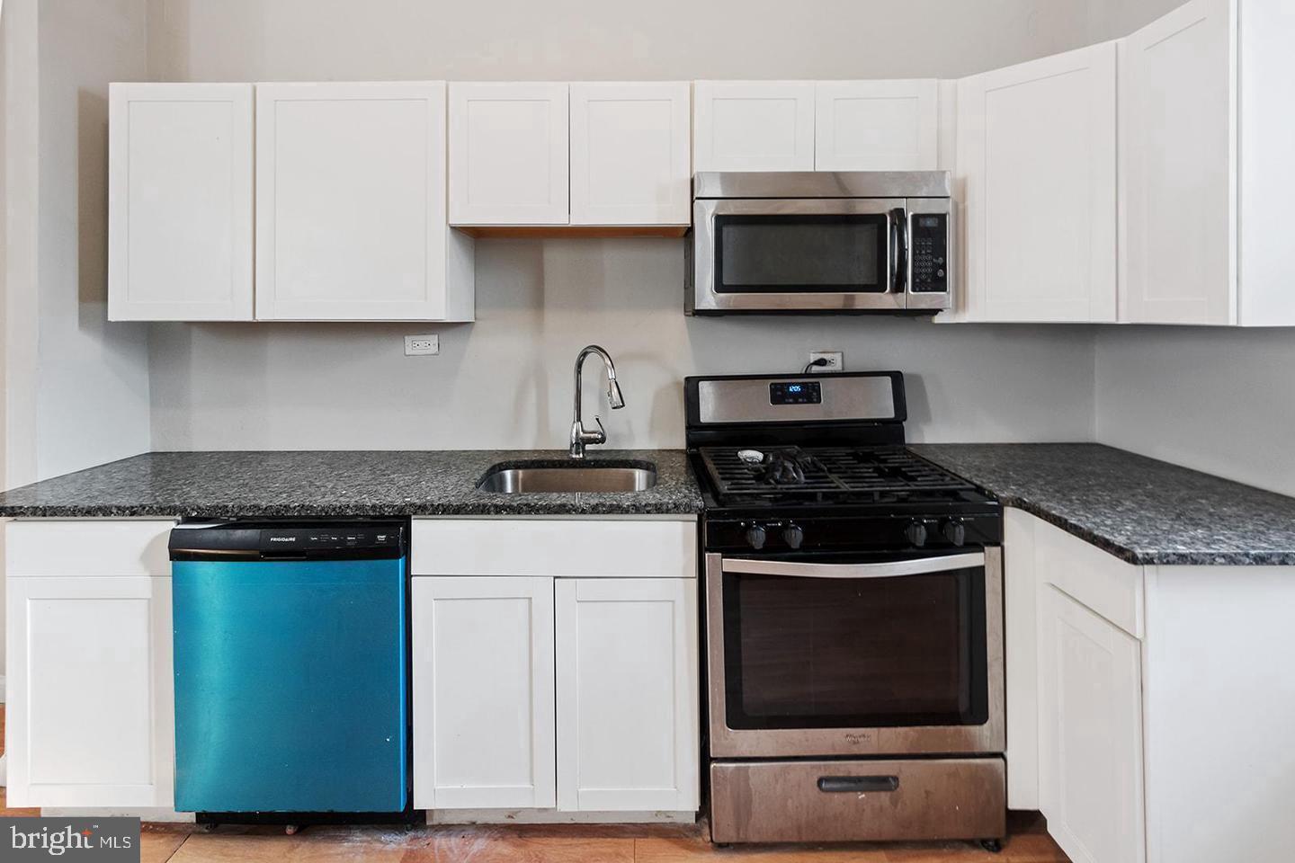 STRAWBERRY MANSION - Residential