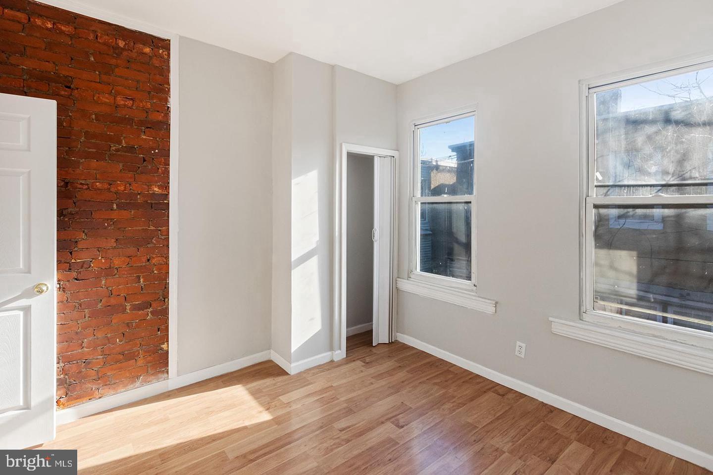 STRAWBERRY MANSION - Residential