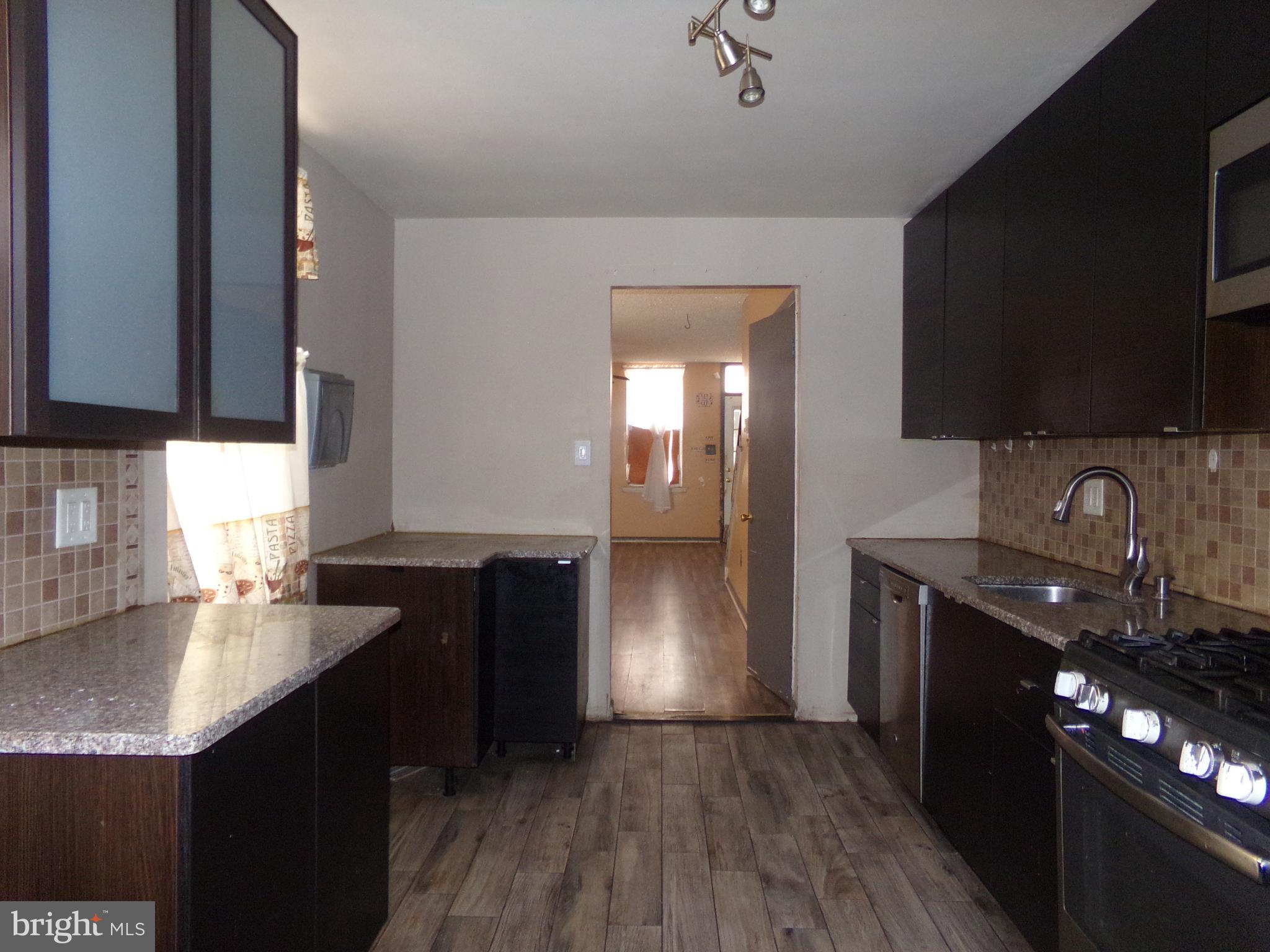 NORRIS SQUARE - Residential