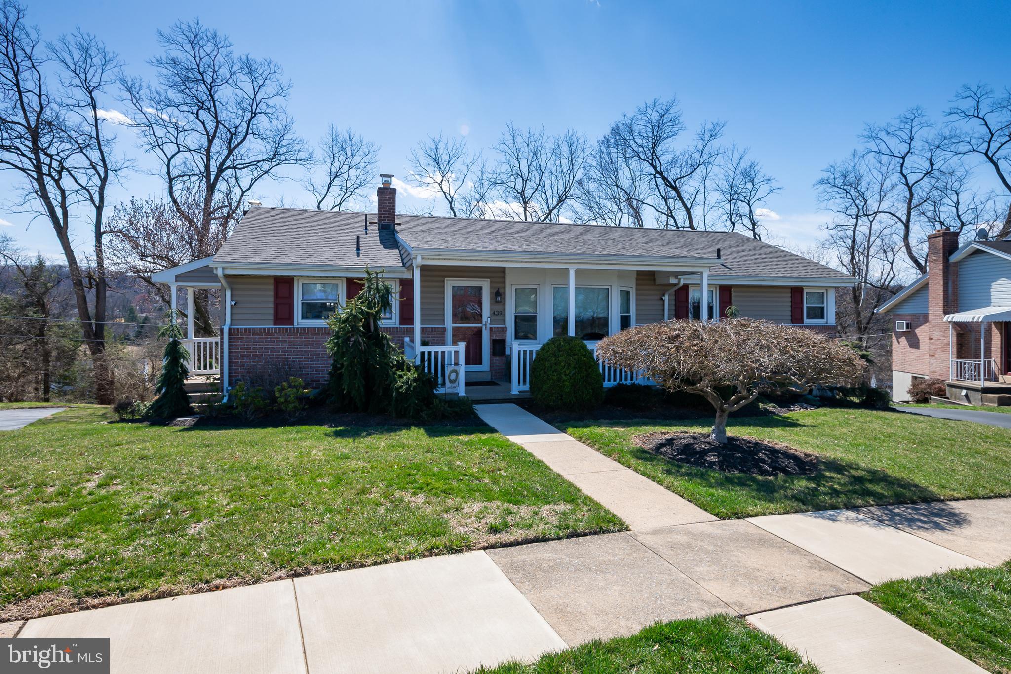 WEST HILLS - Residential