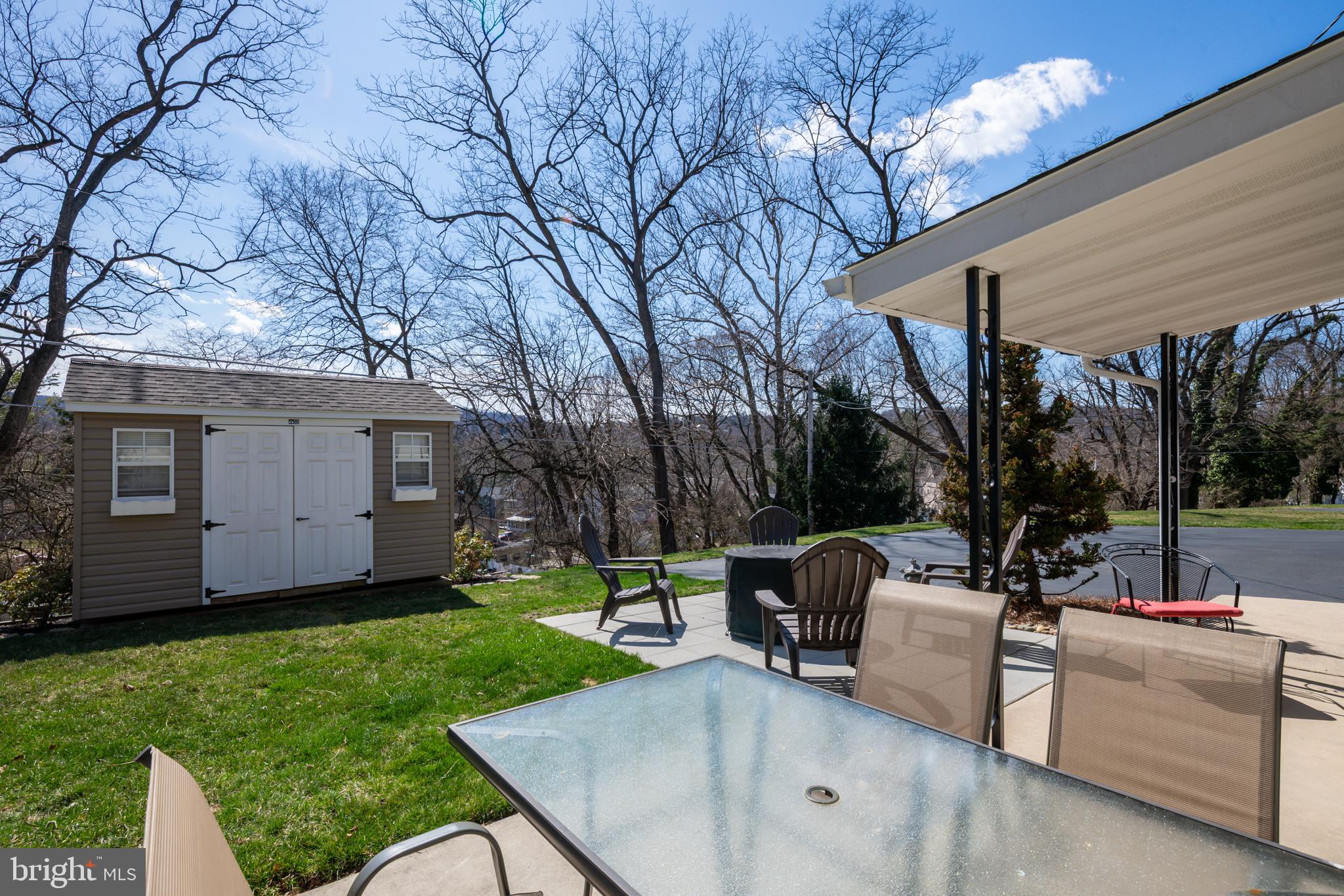 WEST HILLS - Residential