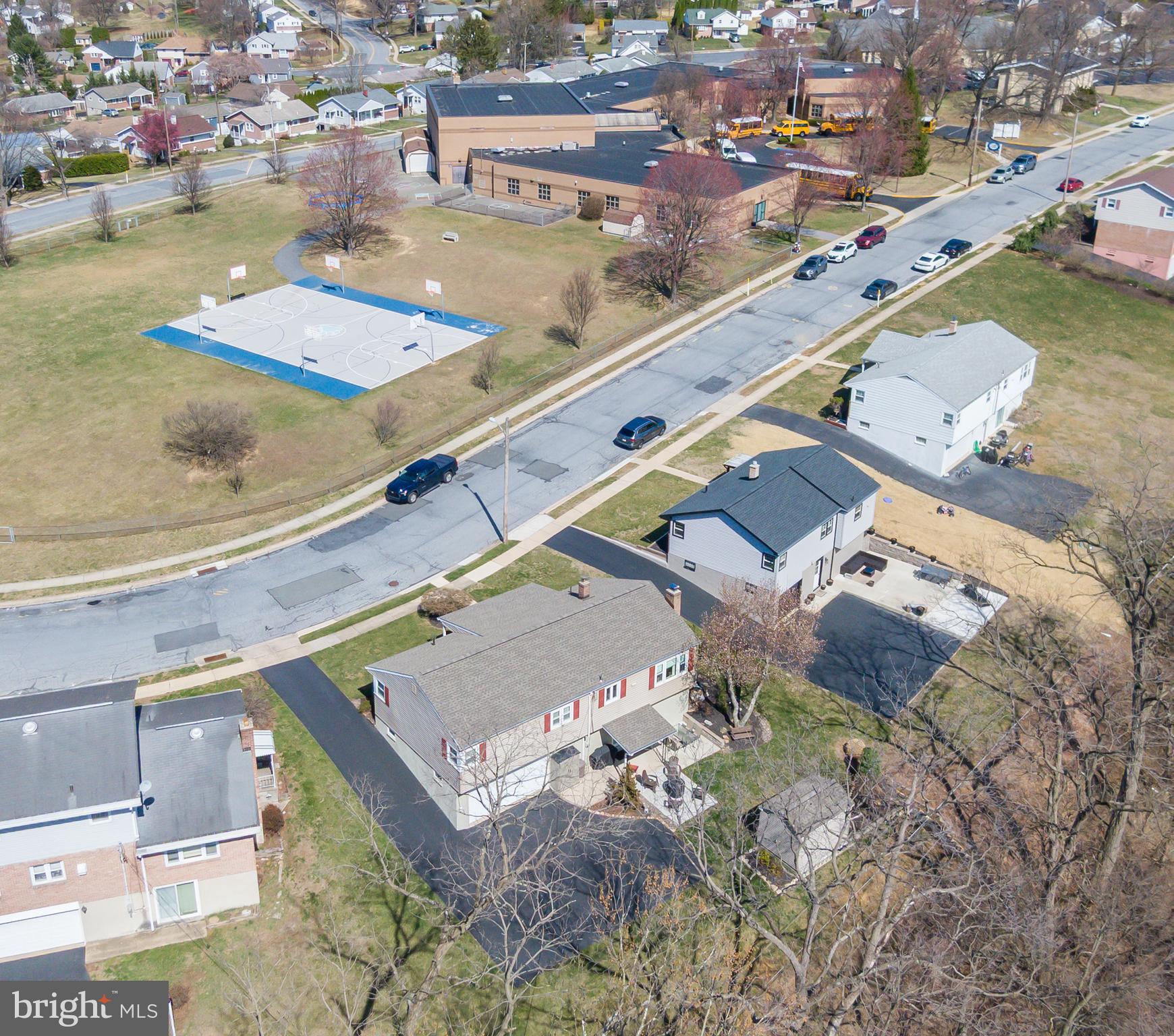 WEST HILLS - Residential