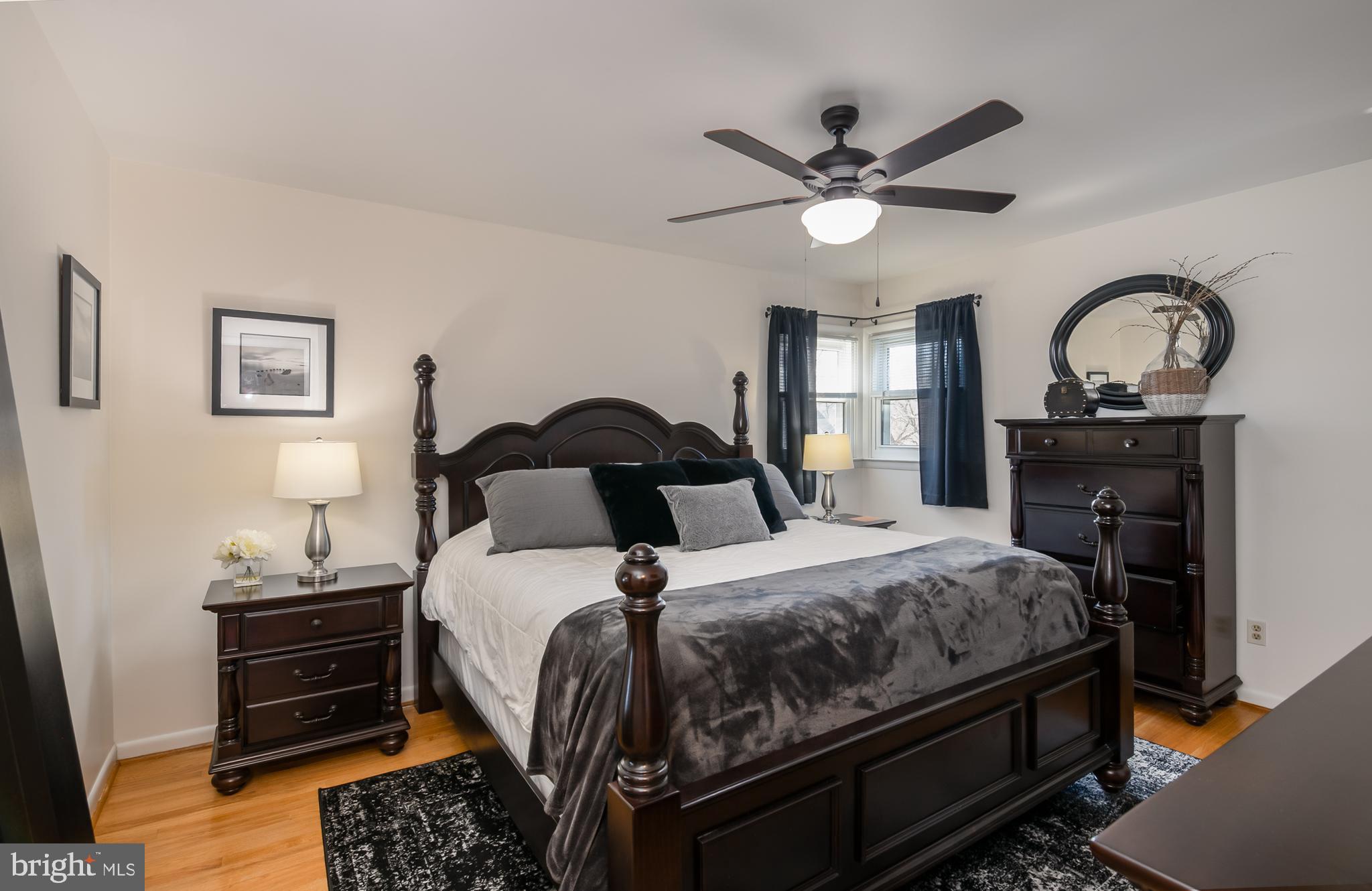 WEST HILLS - Residential