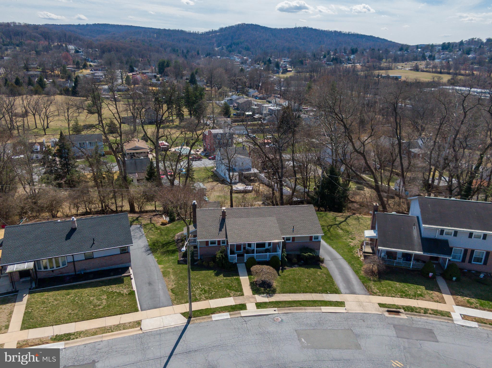 WEST HILLS - Residential