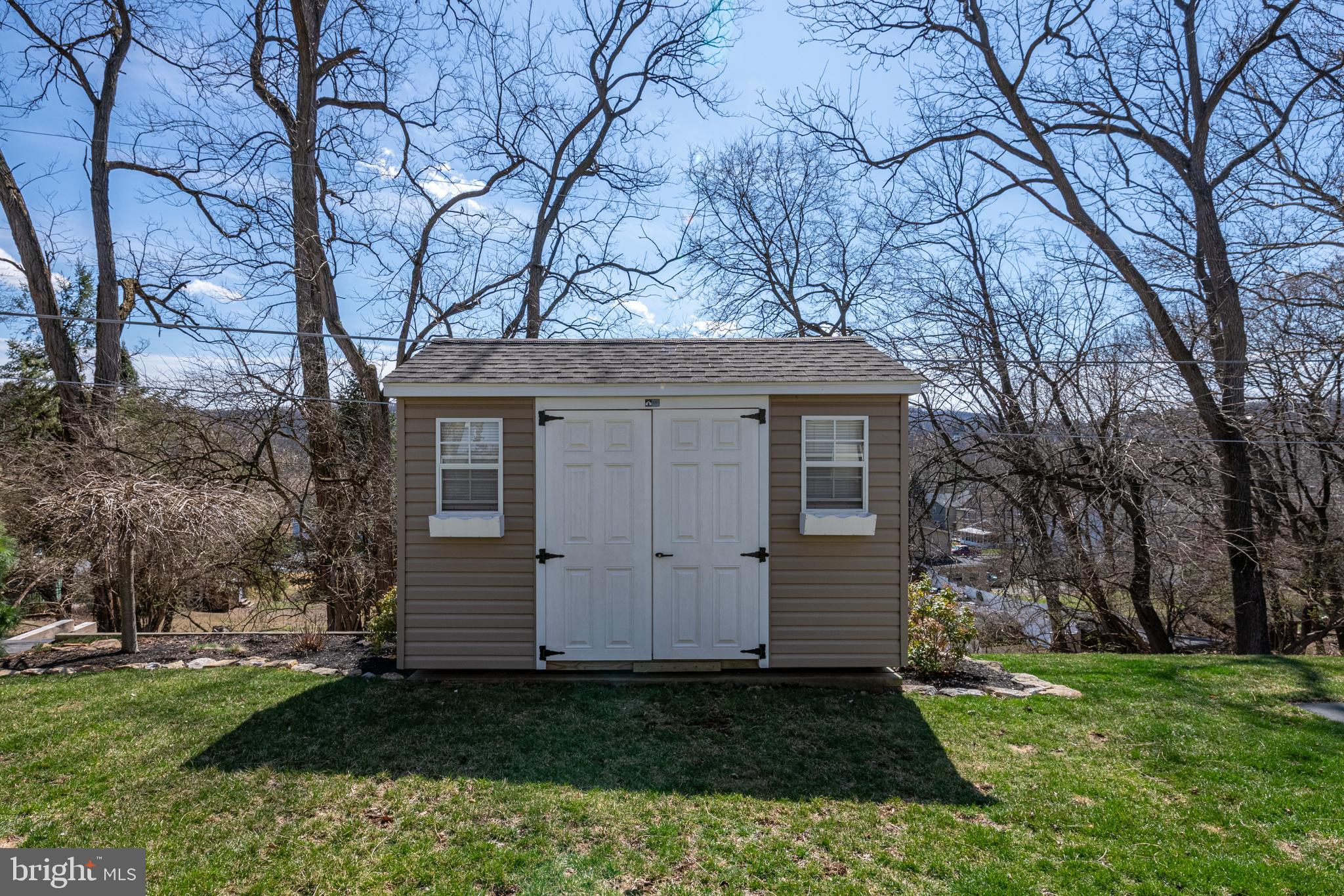 WEST HILLS - Residential