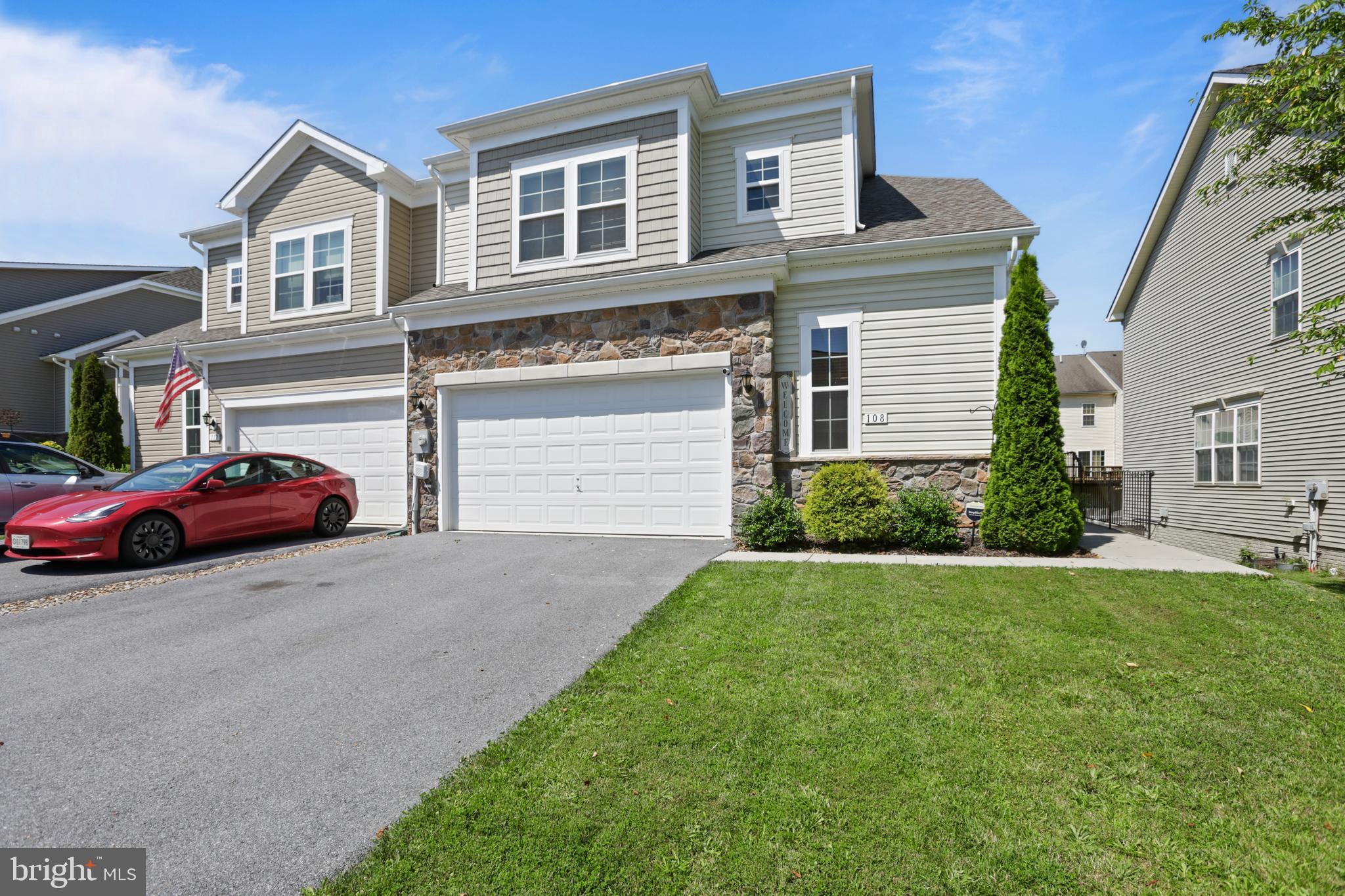 108 STRATHMORE WAY E