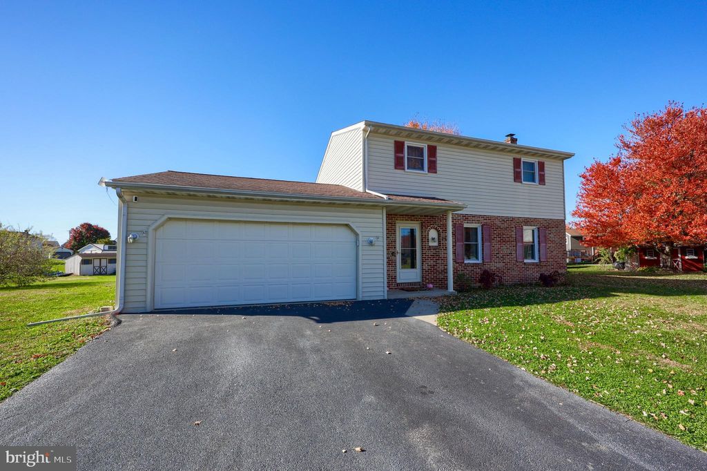 Photo of 230 Meadowlark Drive, EPHRATA, PA 17522 (MLS # PALA2079616)