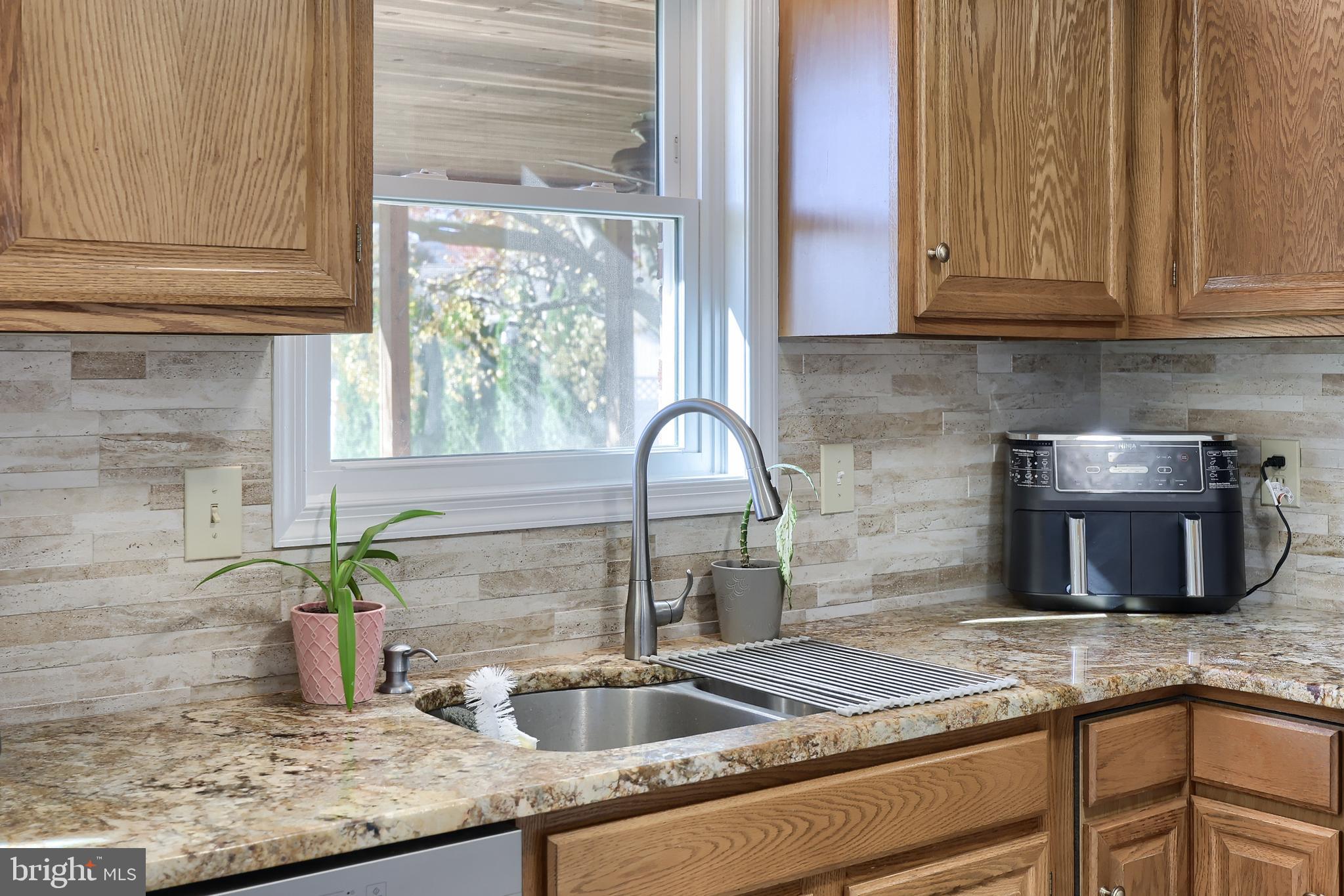 LINCOLN GARDENS - Residential