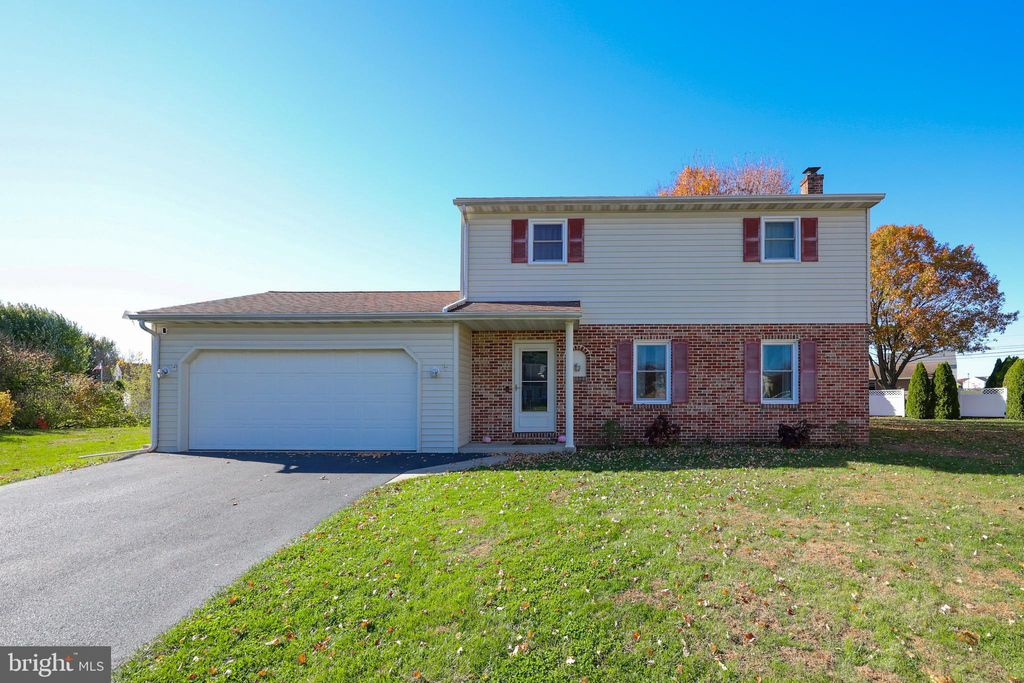 Photo of 230 Meadowlark Drive, EPHRATA, PA 17522 (MLS # PALA2079616)