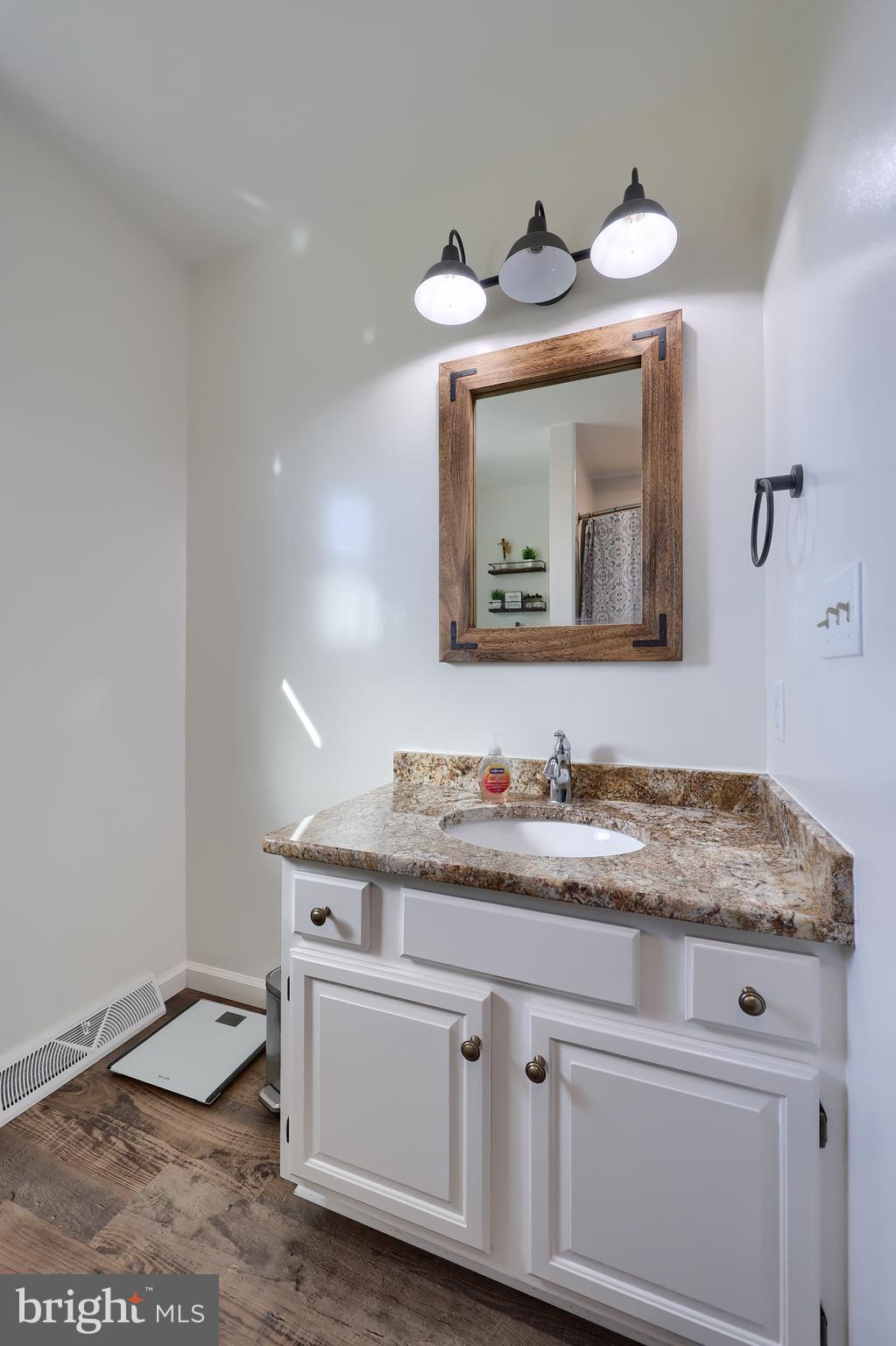 LINCOLN GARDENS - Residential