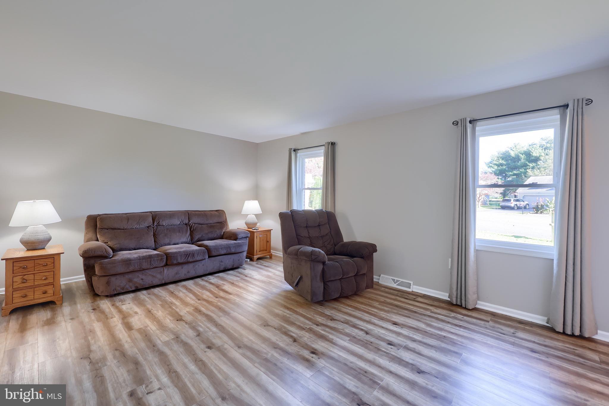 LINCOLN GARDENS - Residential