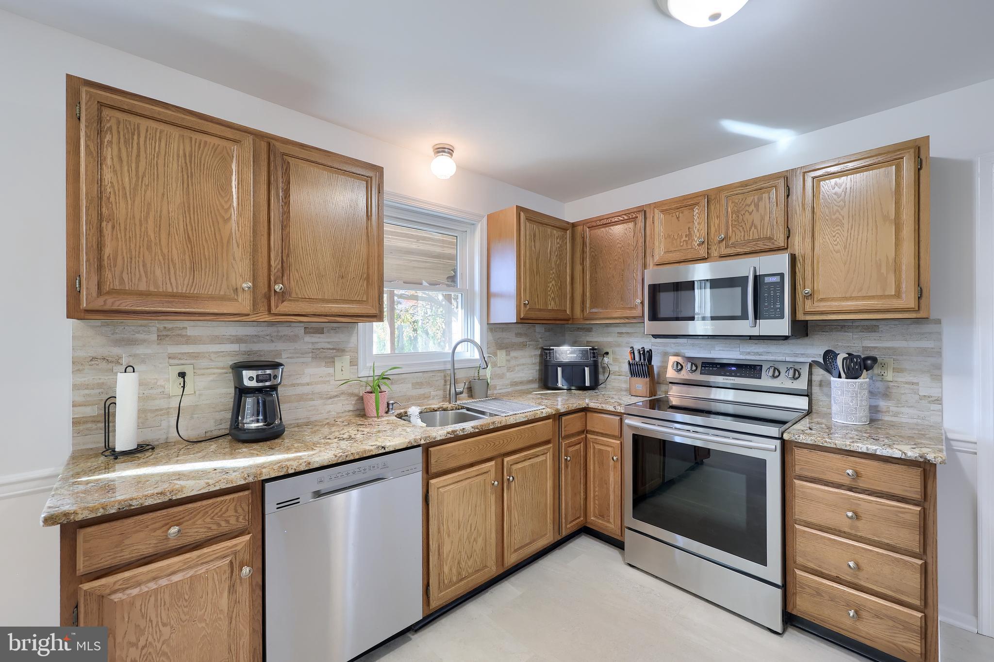 LINCOLN GARDENS - Residential