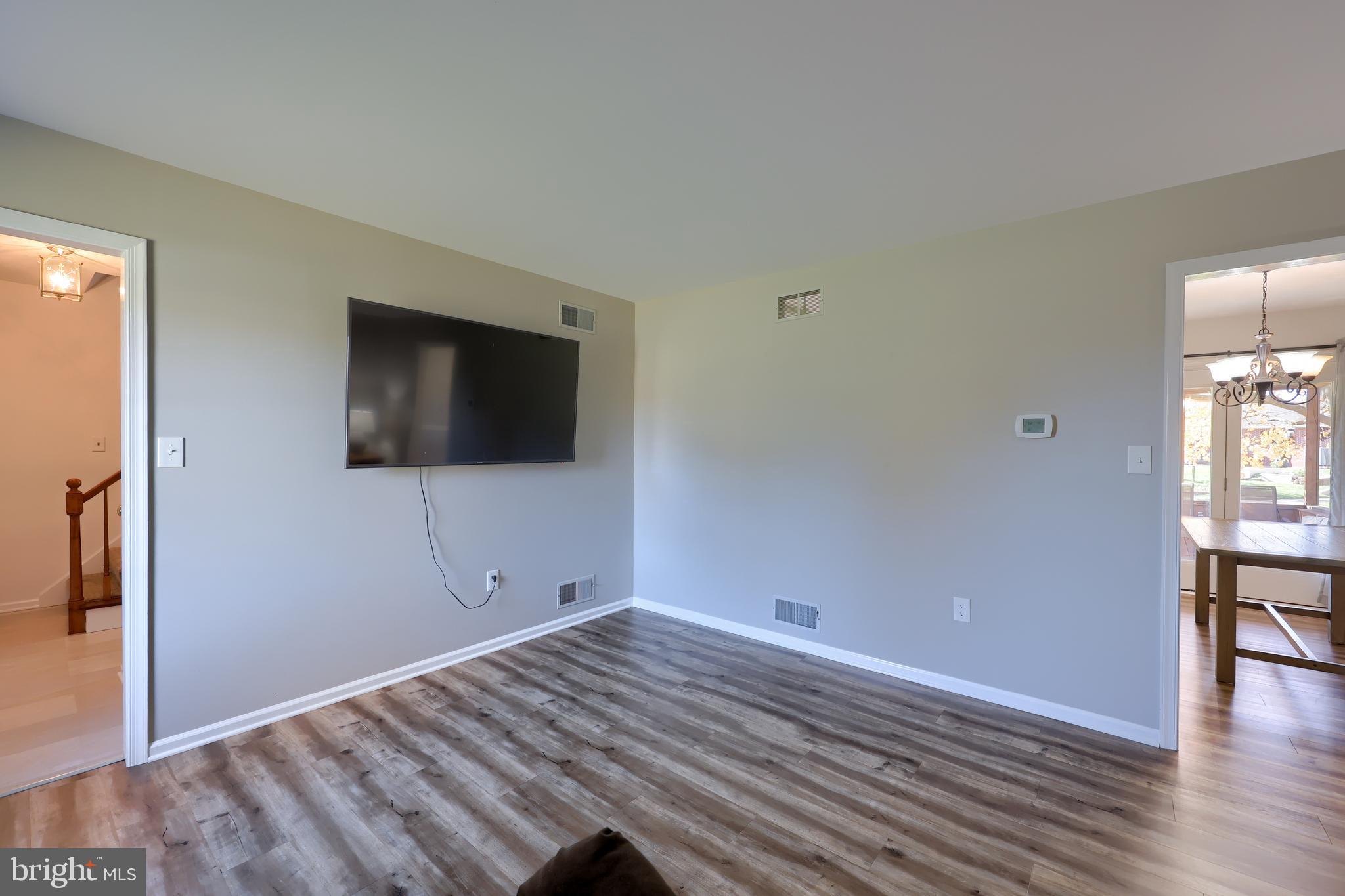 LINCOLN GARDENS - Residential