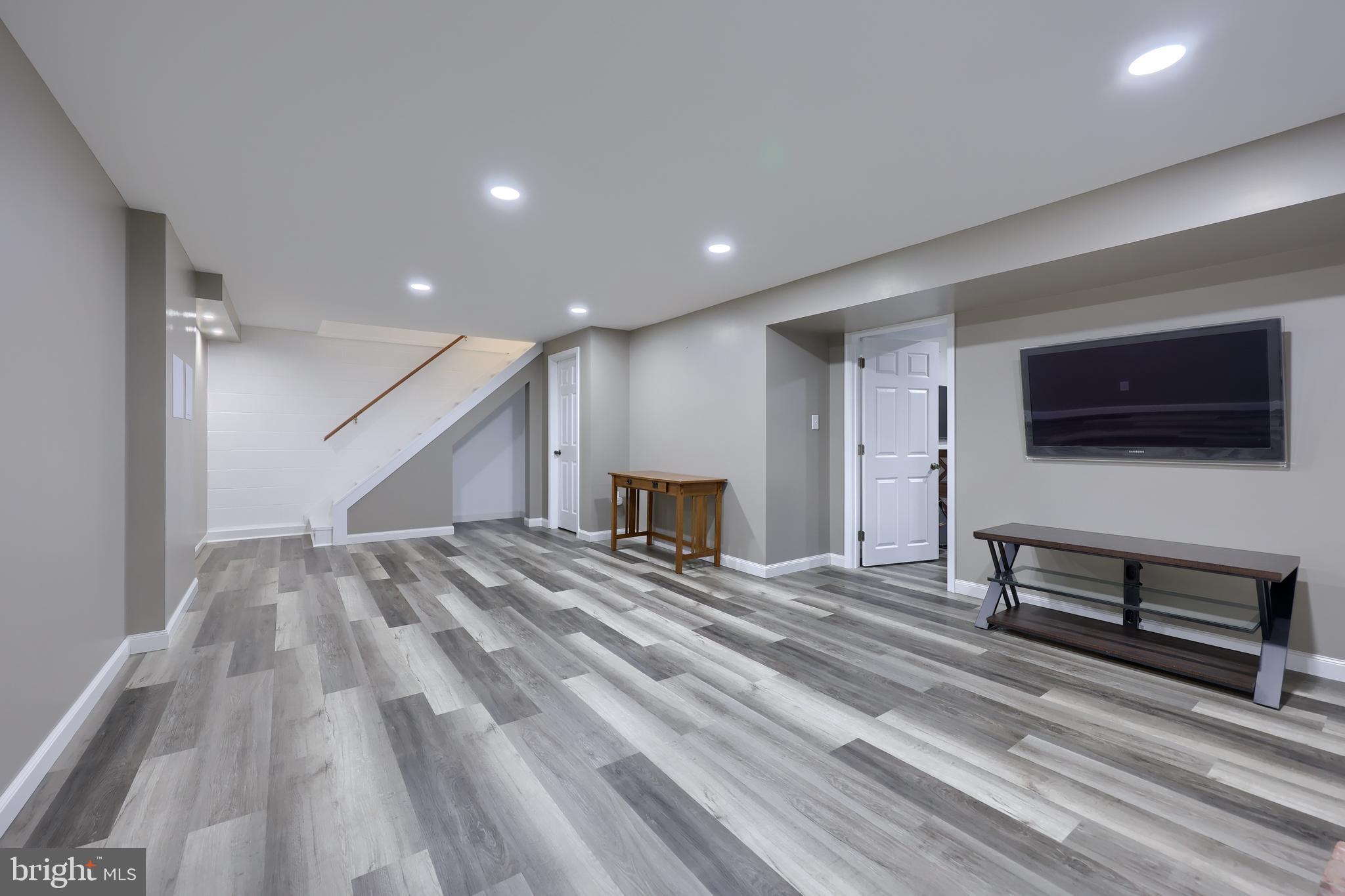 LINCOLN GARDENS - Residential