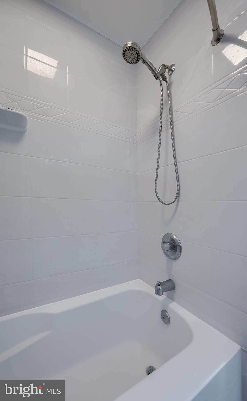 LINCOLN GARDENS - Residential