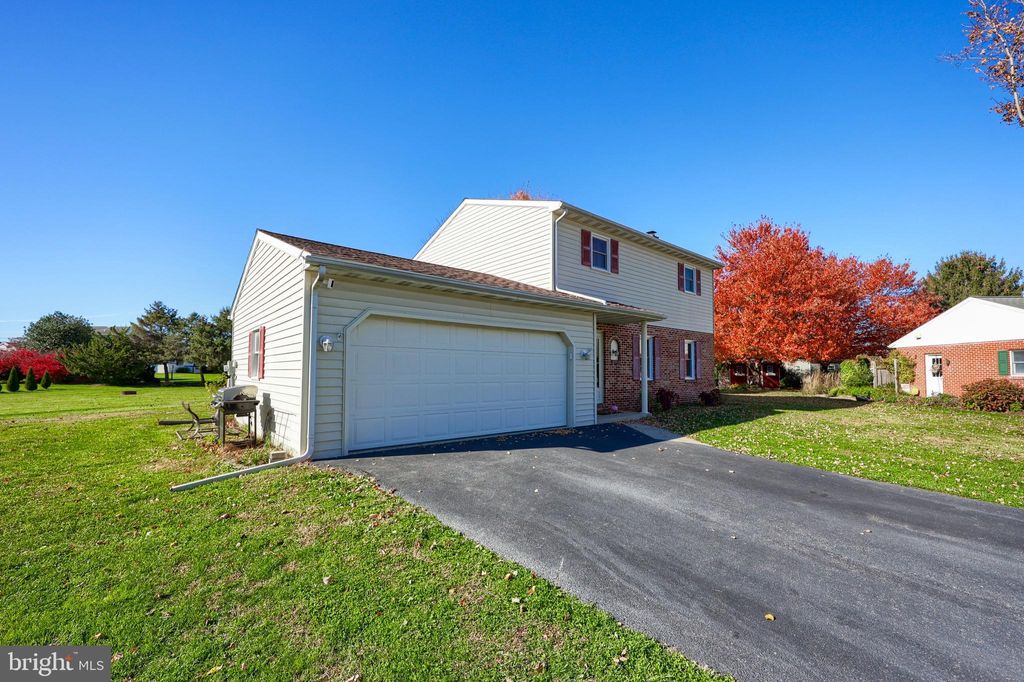 Photo of 230 Meadowlark Drive, EPHRATA, PA 17522 (MLS # PALA2079616)