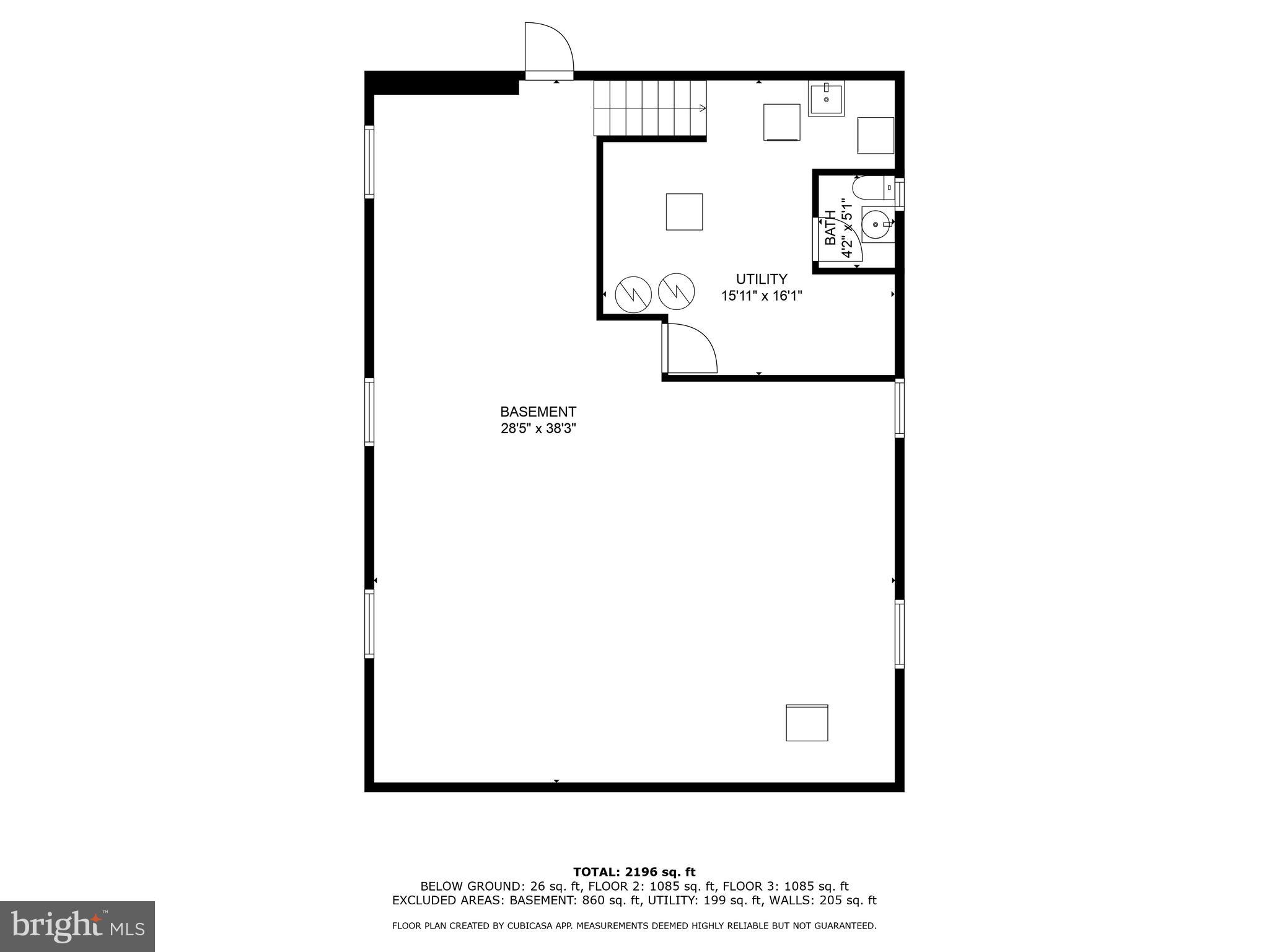 Main image without alt text